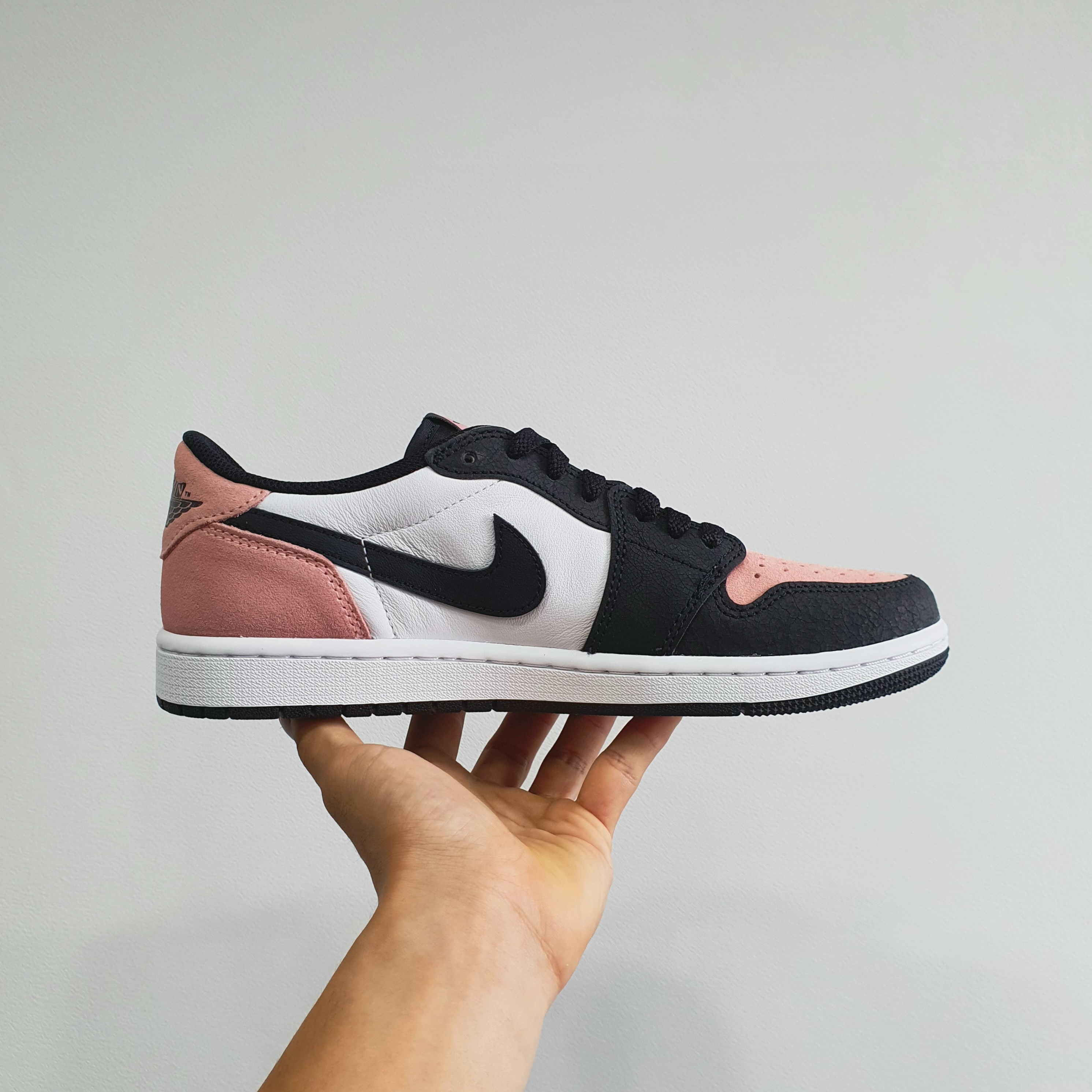 Jordan 1 Retro Low OG Bleached Coral, (GS) Jordan 1 Low OG Bleached Coral 착용 스타일 - 3
