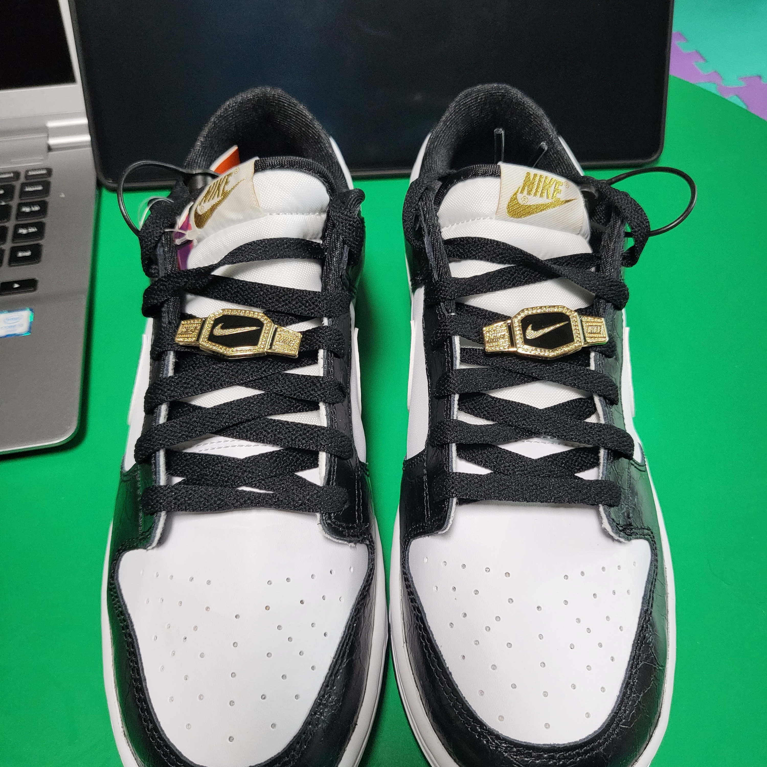 Nike Dunk Low Retro SE Black 착용 스타일 - 4