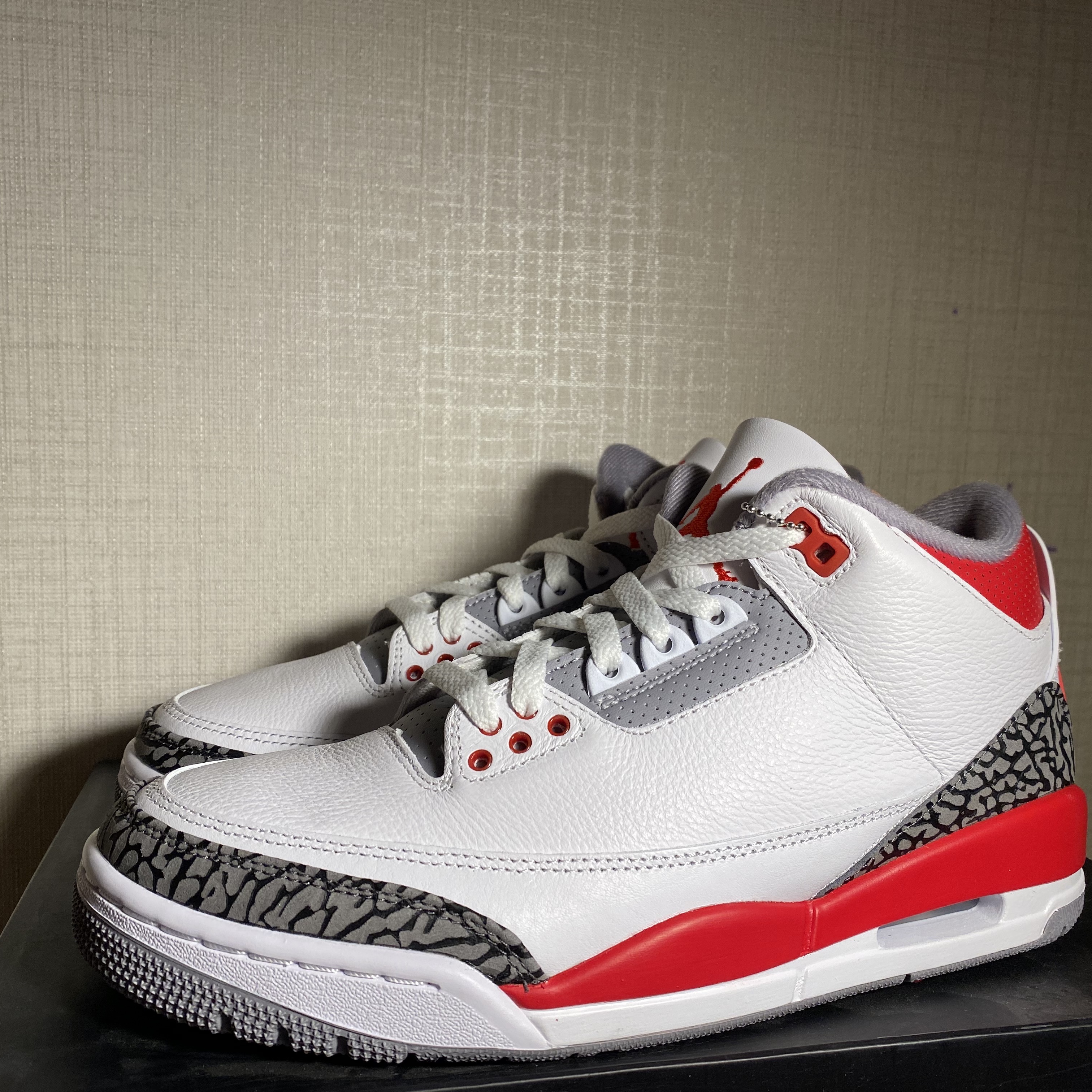 Jordan 3 Retro Fire Red 2022 착용 스타일 - 1