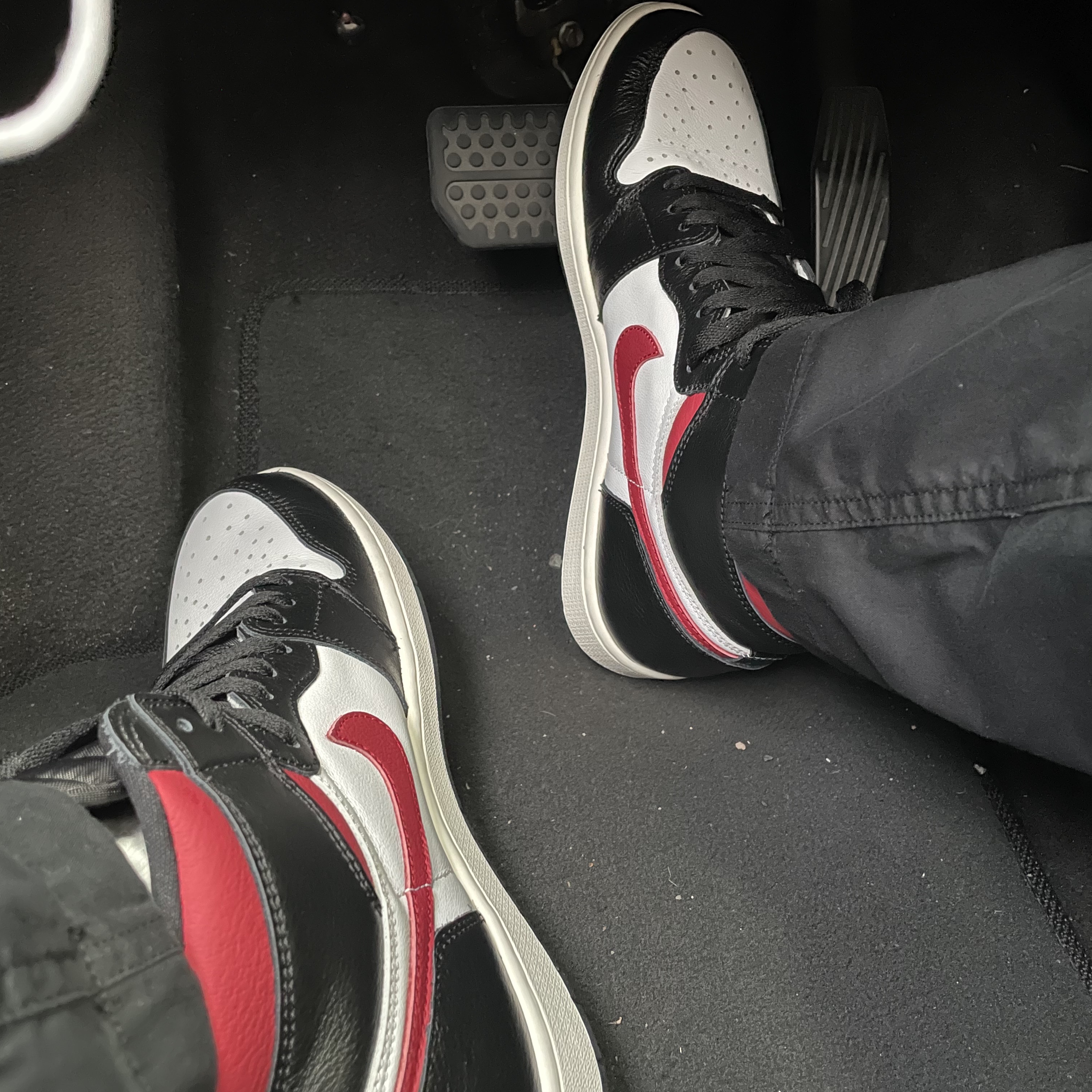 Jordan 1 Retro High OG Gym Red 착용 스타일