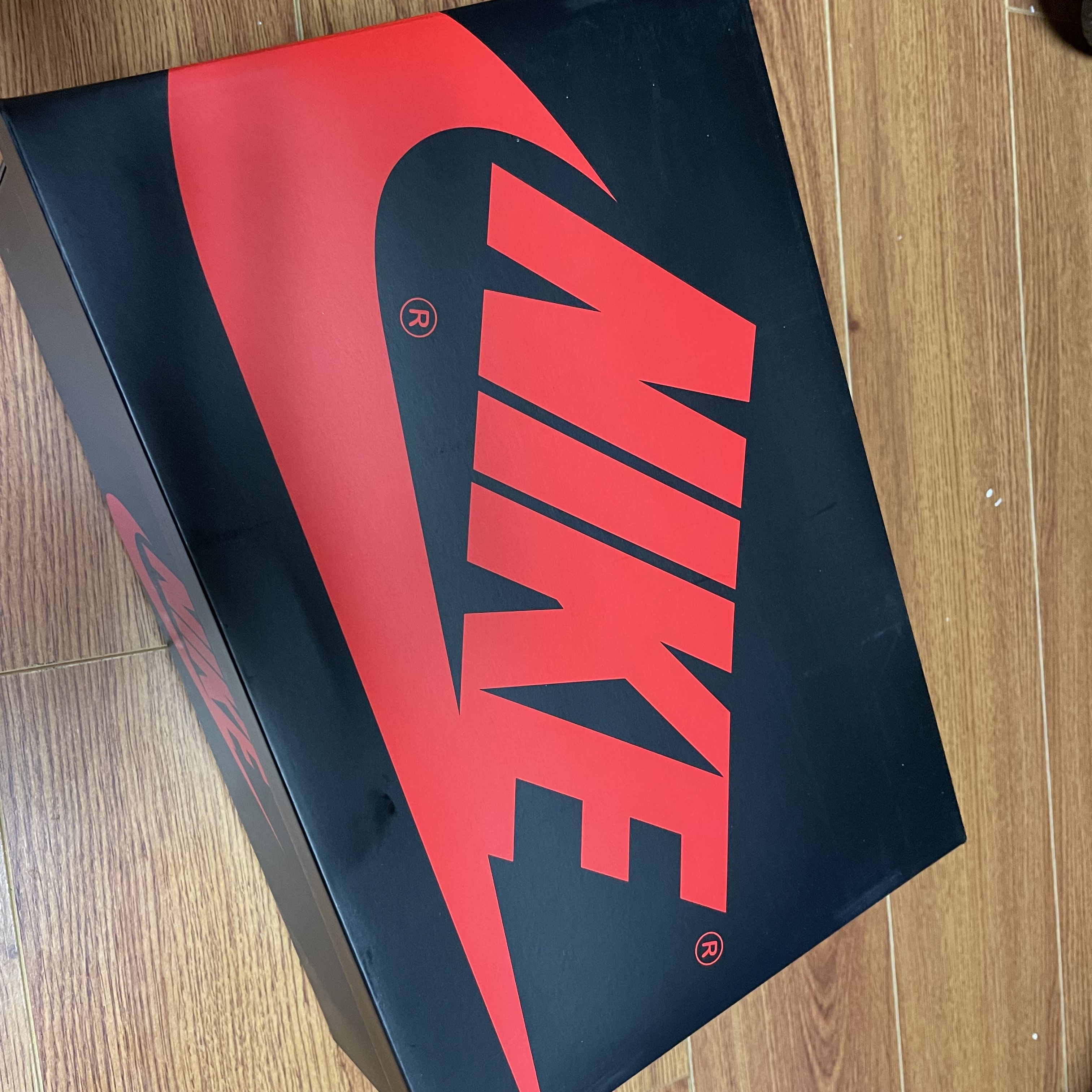 Jordan 1 Retro Low OG Black and Dark Powder Blue 착용 스타일 - 1