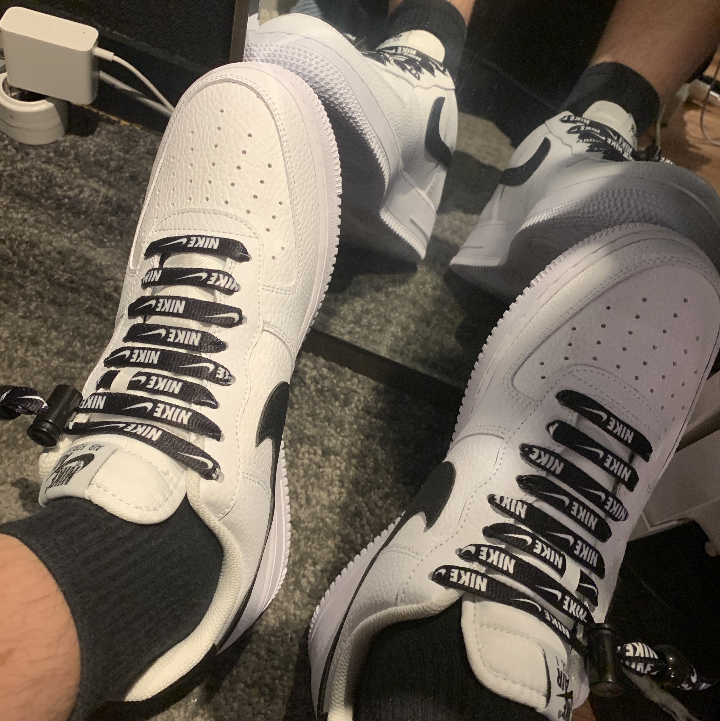 Nike Air Force 1 '07 White Black 착용 스타일 - 3