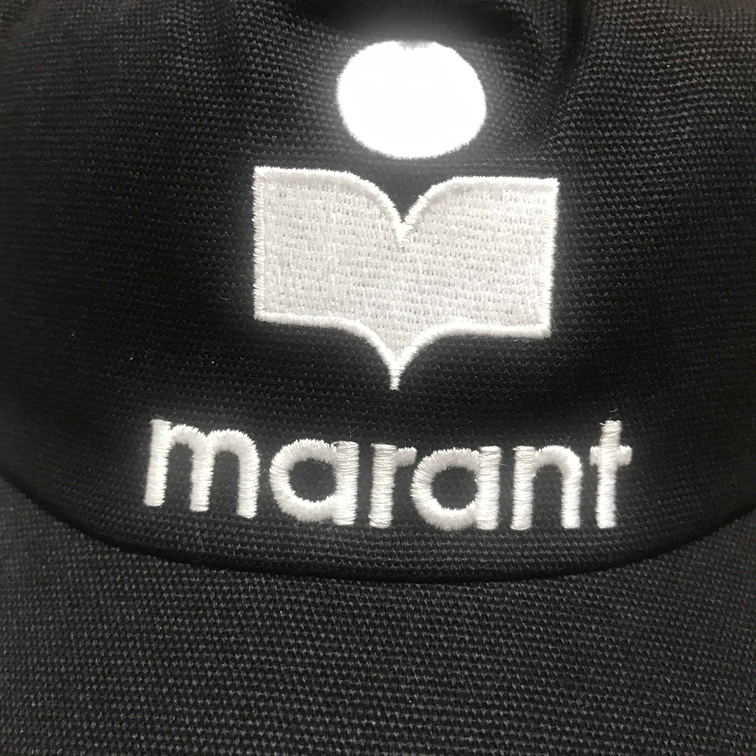 Isabel Marant Tyronyh Cap Black Ecru 착용 스타일 - 1