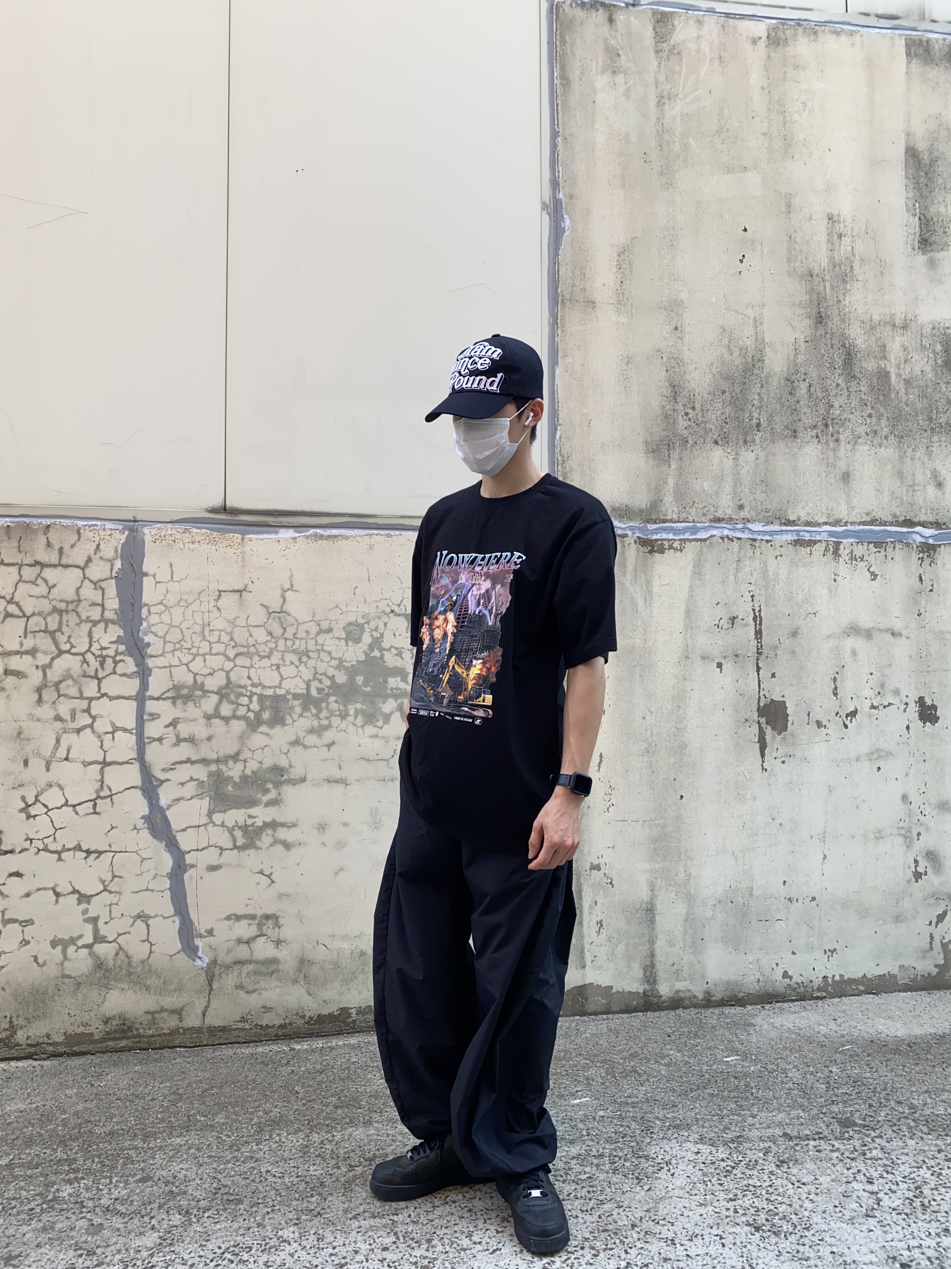 Nike Air Force 1 '07 Low Triple Black, Sansan Gear Side Snap Pants Black 착용 스타일 - 2