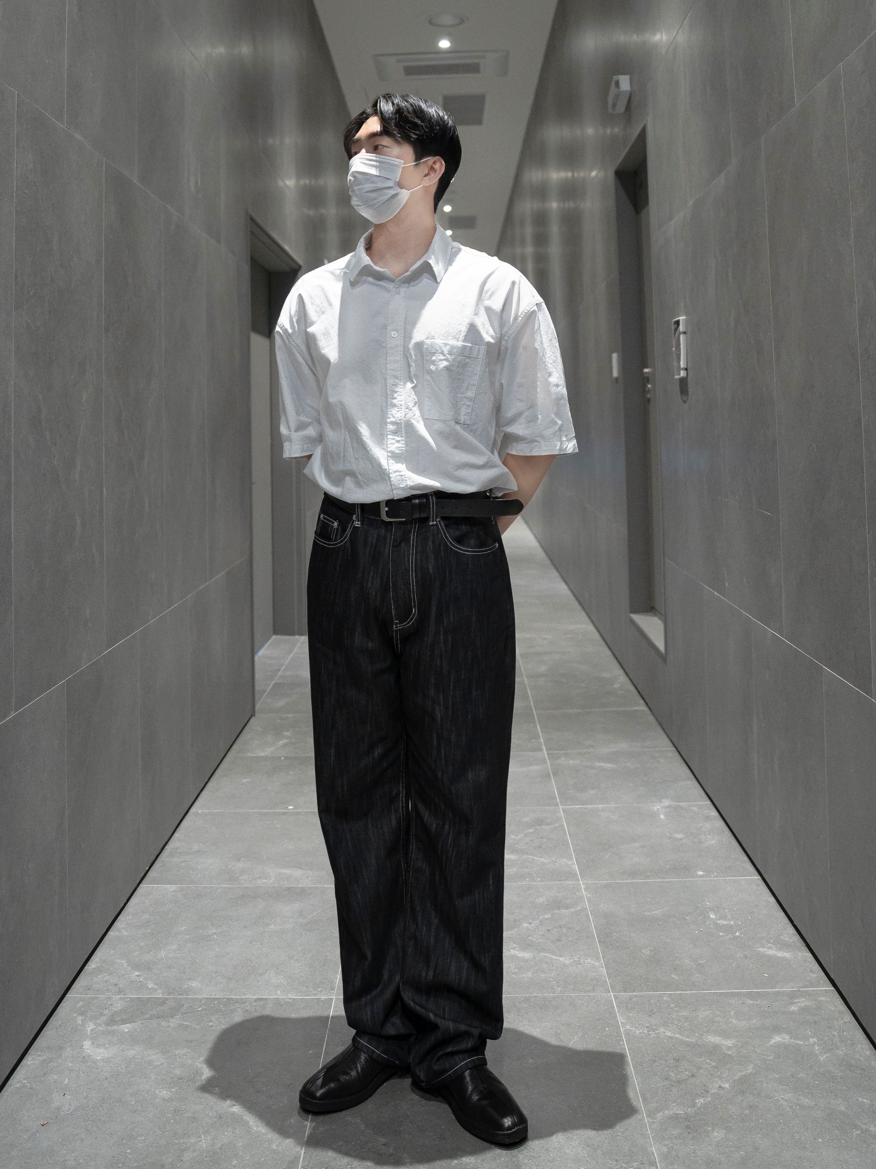 Lemaire Piped Slippers Black 착용 스타일