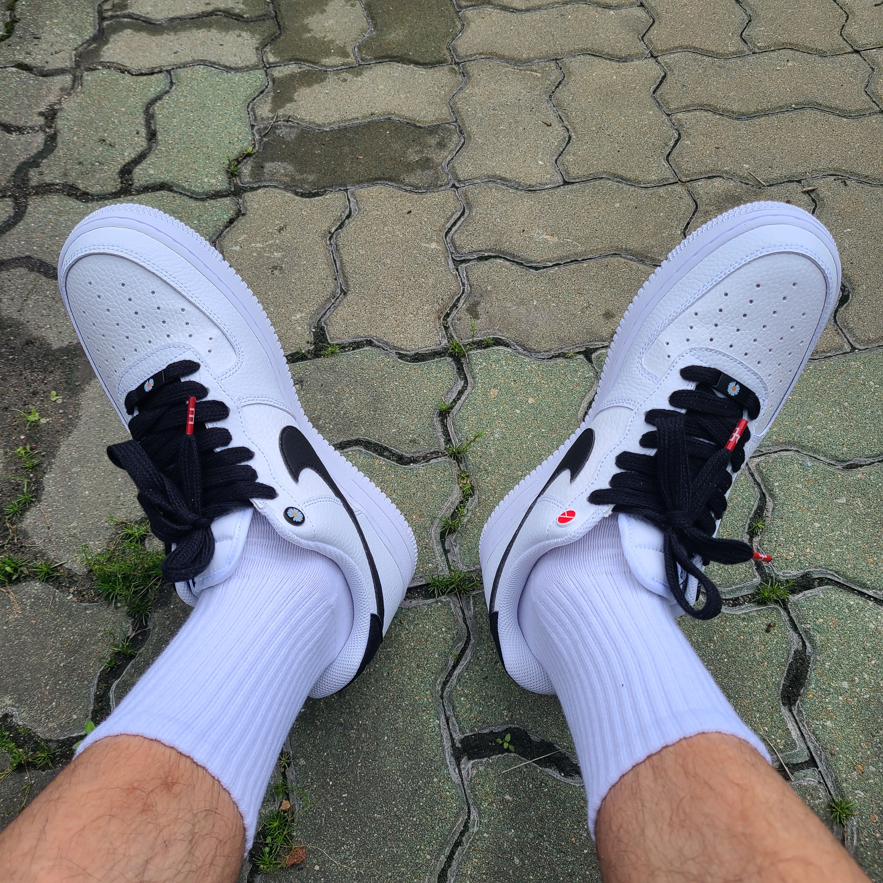 Nike Air Force 1 '07 White Black 착용 스타일