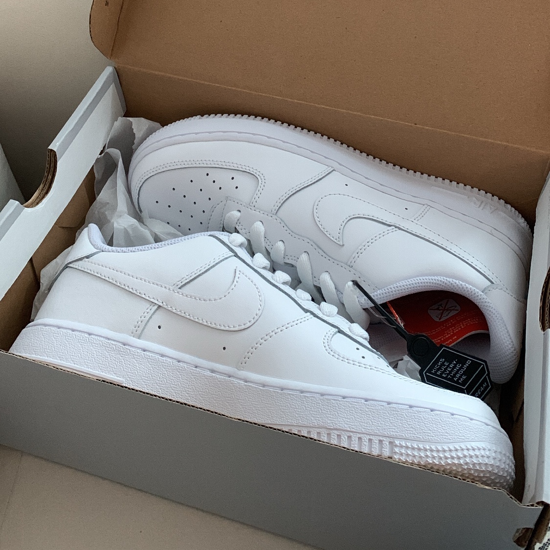 (W) Nike Air Force 1 '07 Low White, Nike Air Force 1 '07 Low White 착용 스타일