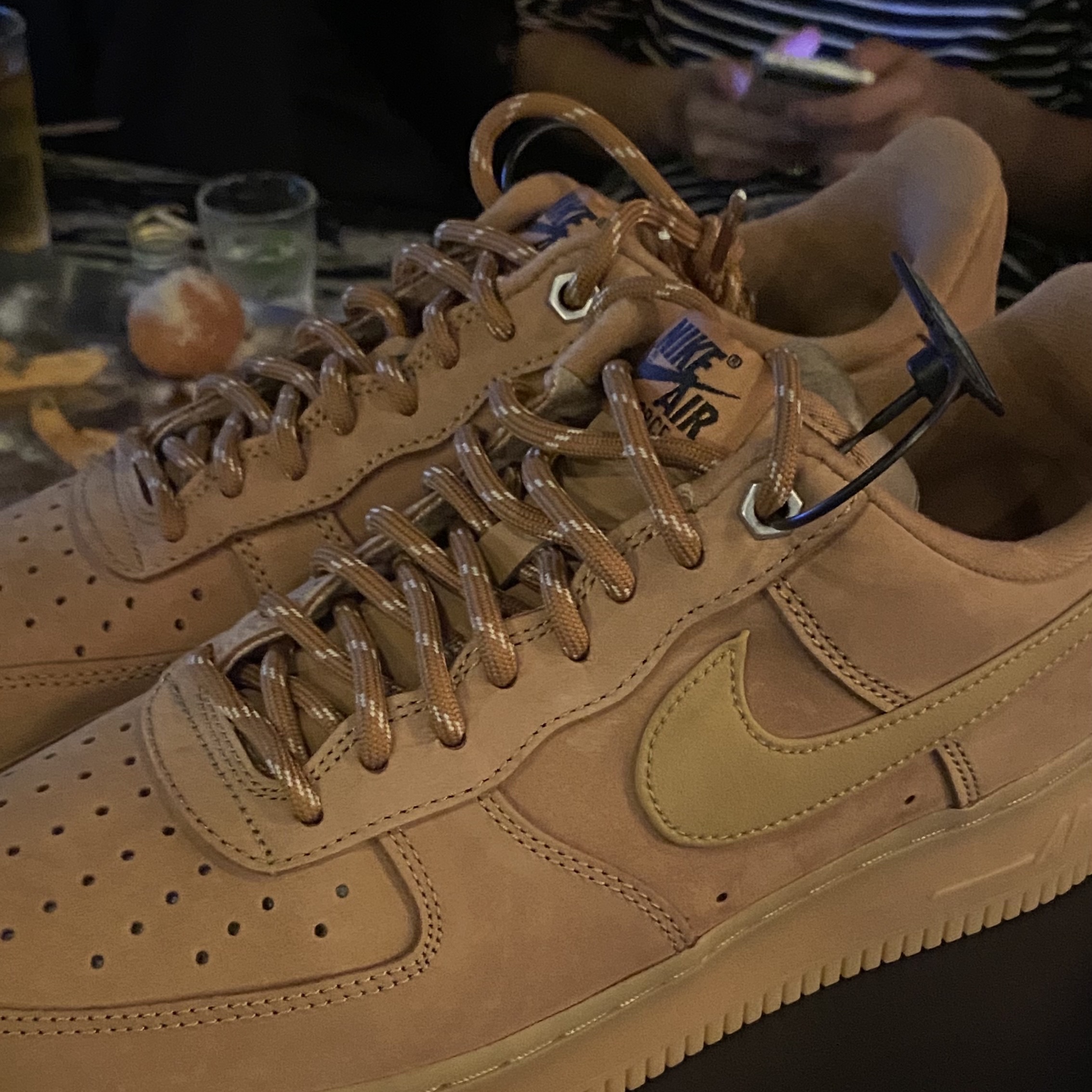 Nike Air Force 1 '07 WB Flax 착용 스타일