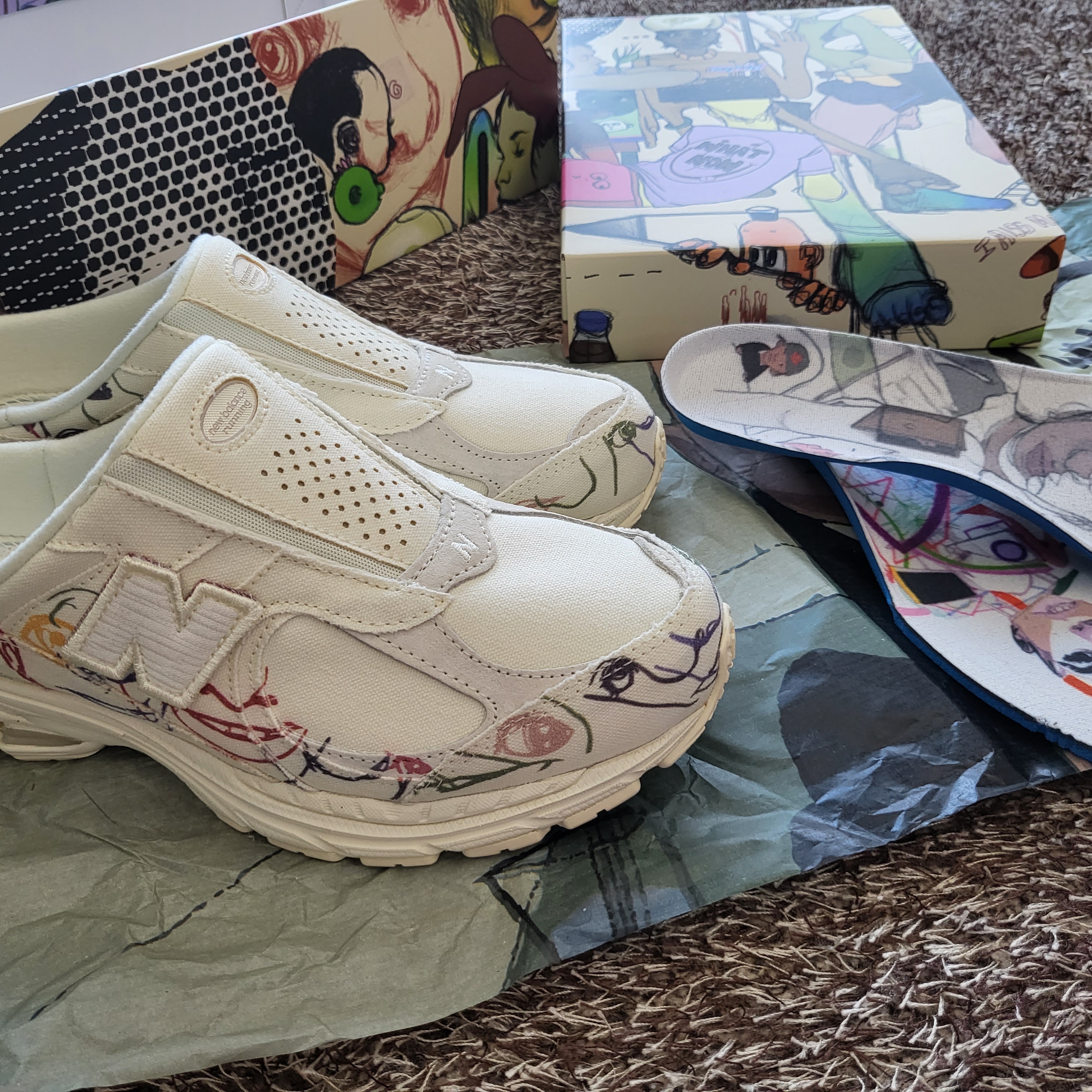 New Balance x Bryant Giles 2002R Mule What Now? 착용 스타일 - 2