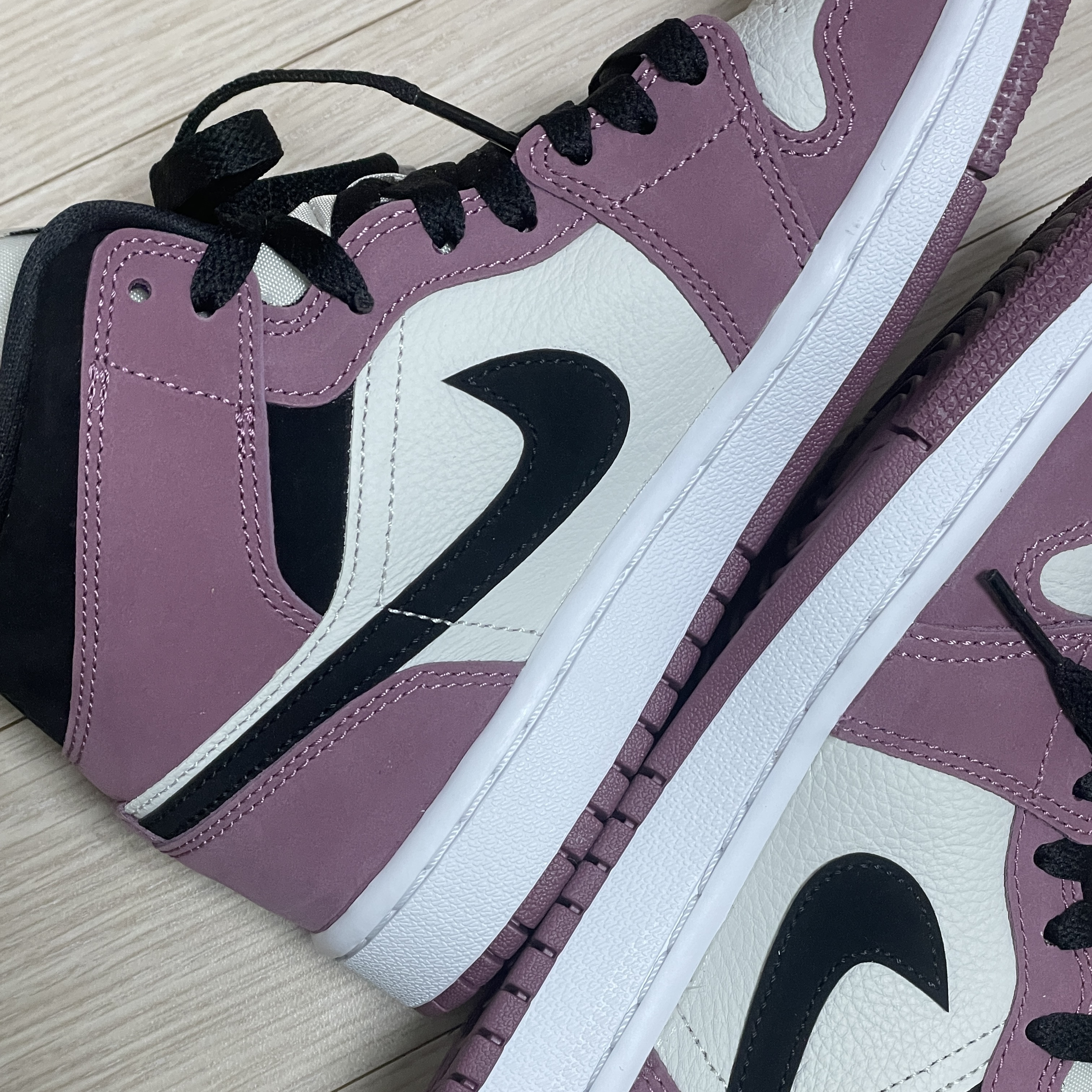 (W) Jordan 1 Mid SE Light Mulberry 착용 스타일