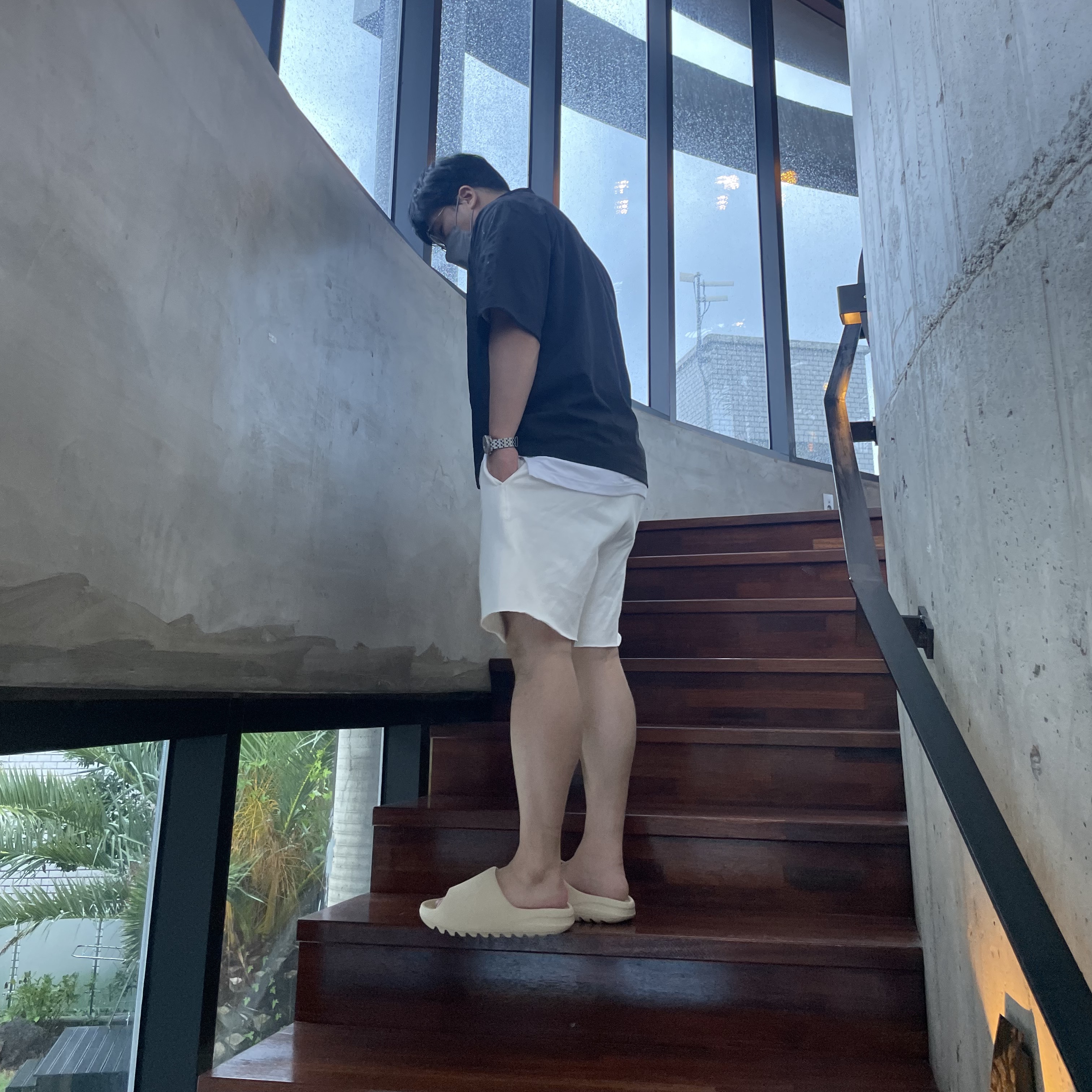 Adidas Yeezy Slide Bone 2022/2023 착용 스타일