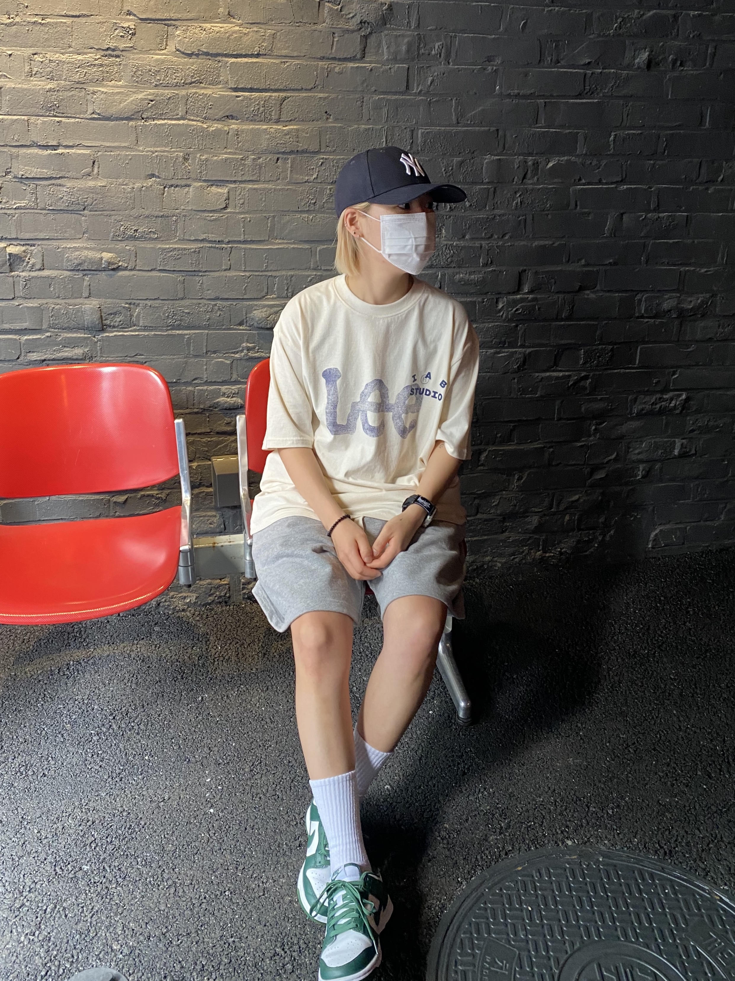 IAB Studio x Lee T-Shirt Oatmeal Ivory, Nike Dunk Low Retro Varsity Green 착용 스타일