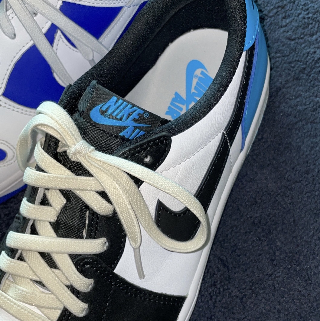 Nike Dunk Low Retro Racer Blue and White, Jordan 1 Retro Low OG Black and Dark Powder Blue 착용 스타일