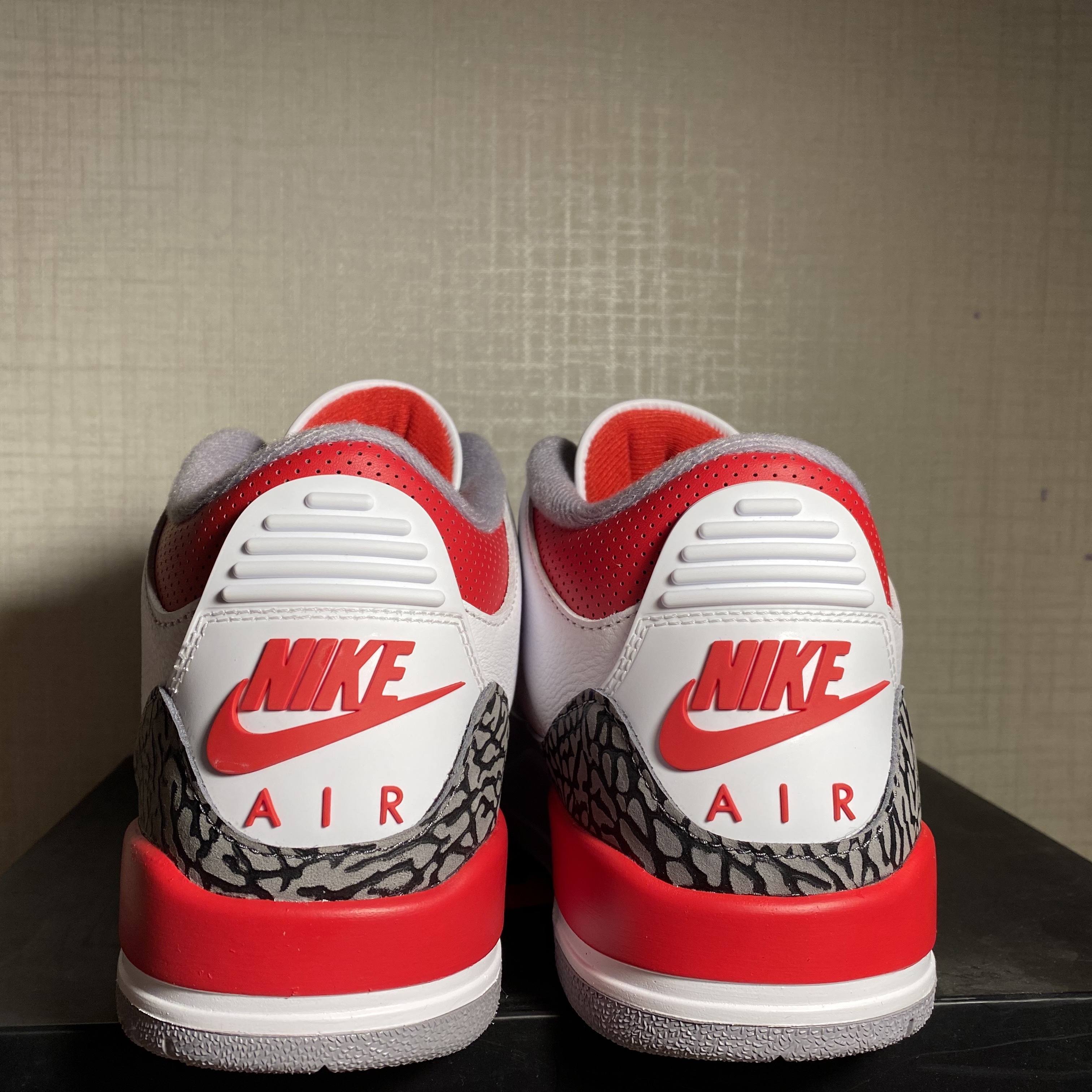 Jordan 3 Retro Fire Red 2022 착용 스타일 - 2