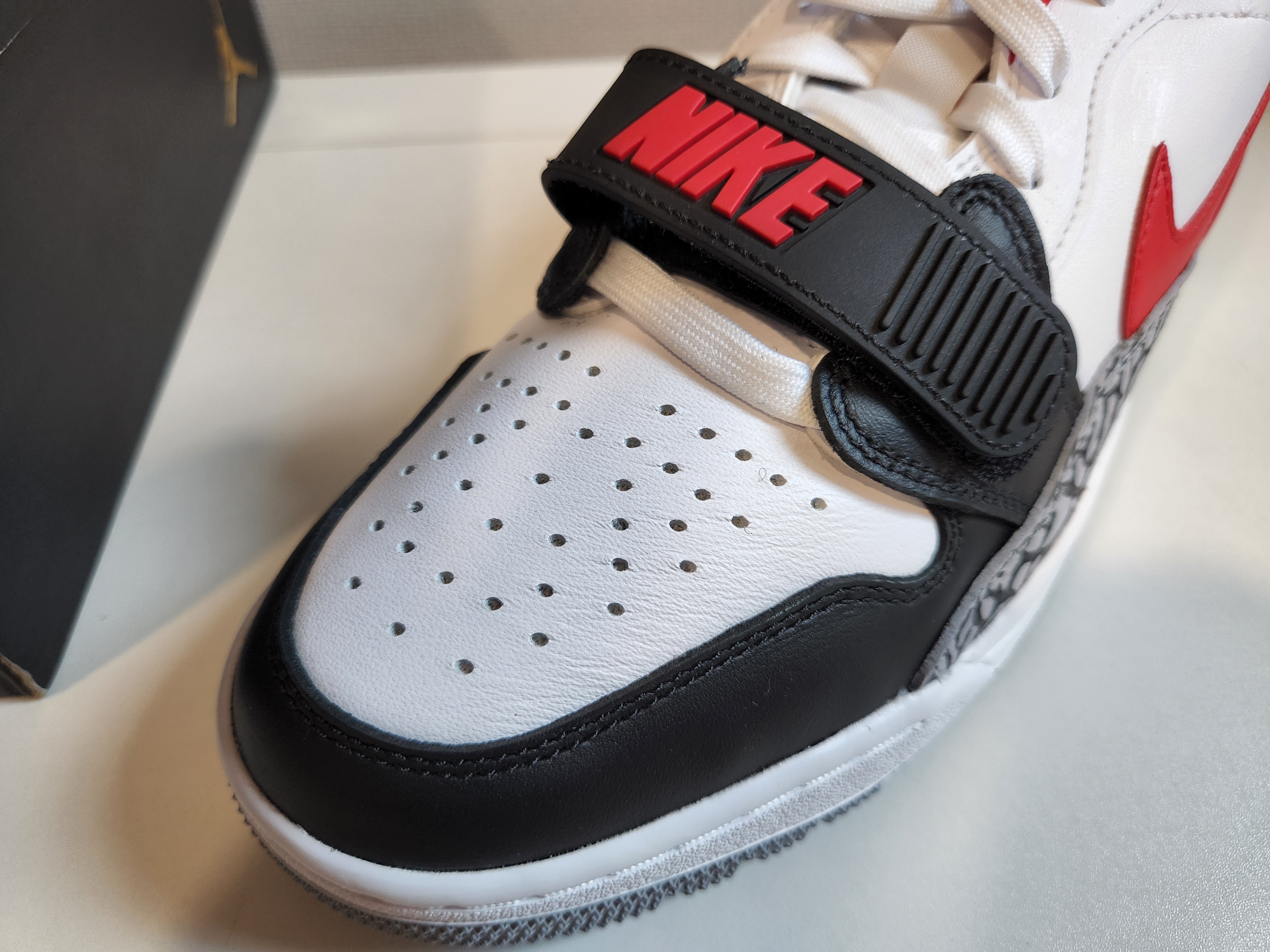Jordan Legacy 312 Low Fire Red 착용 스타일 - 2