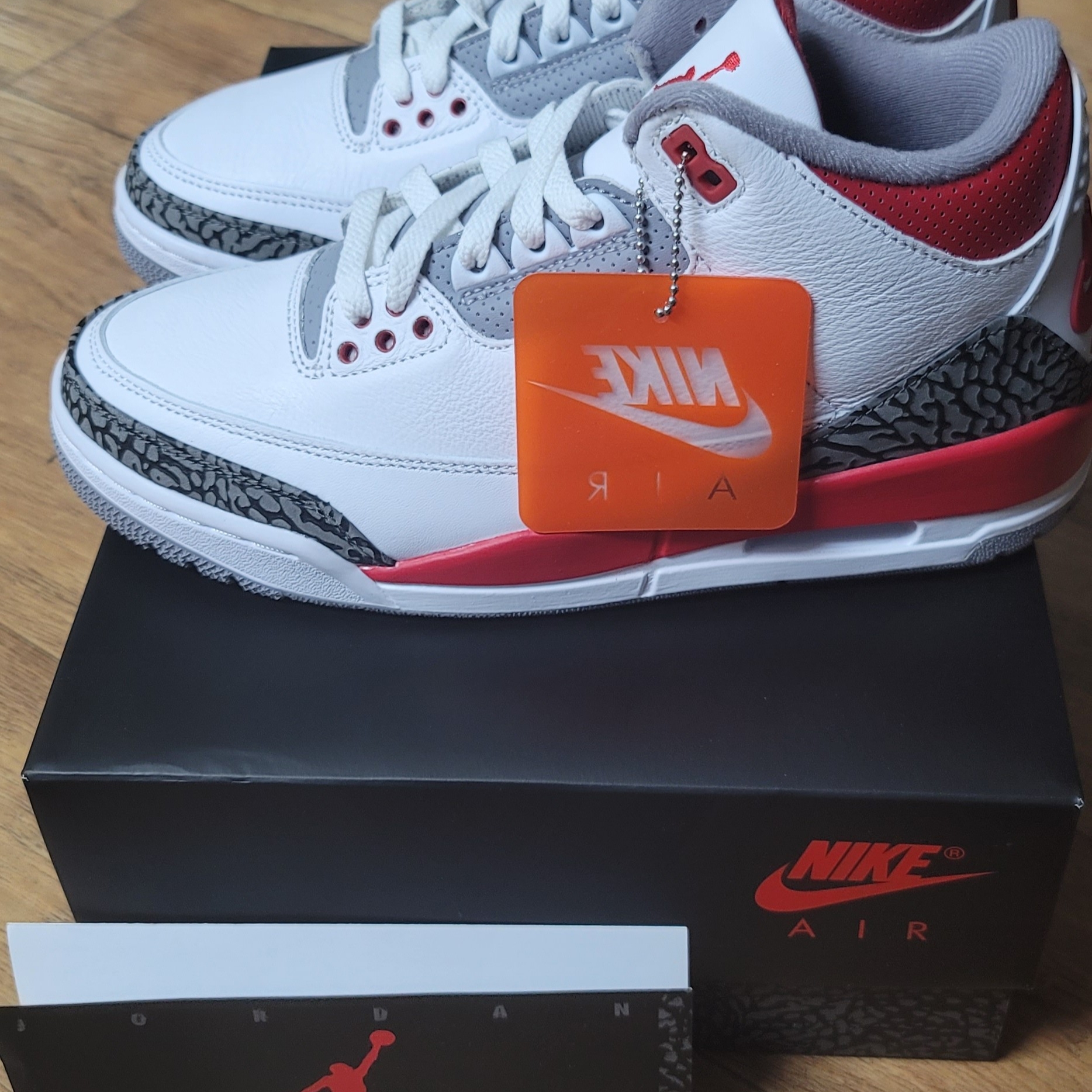 Jordan 3 Retro Fire Red 2022 착용 스타일 - 1