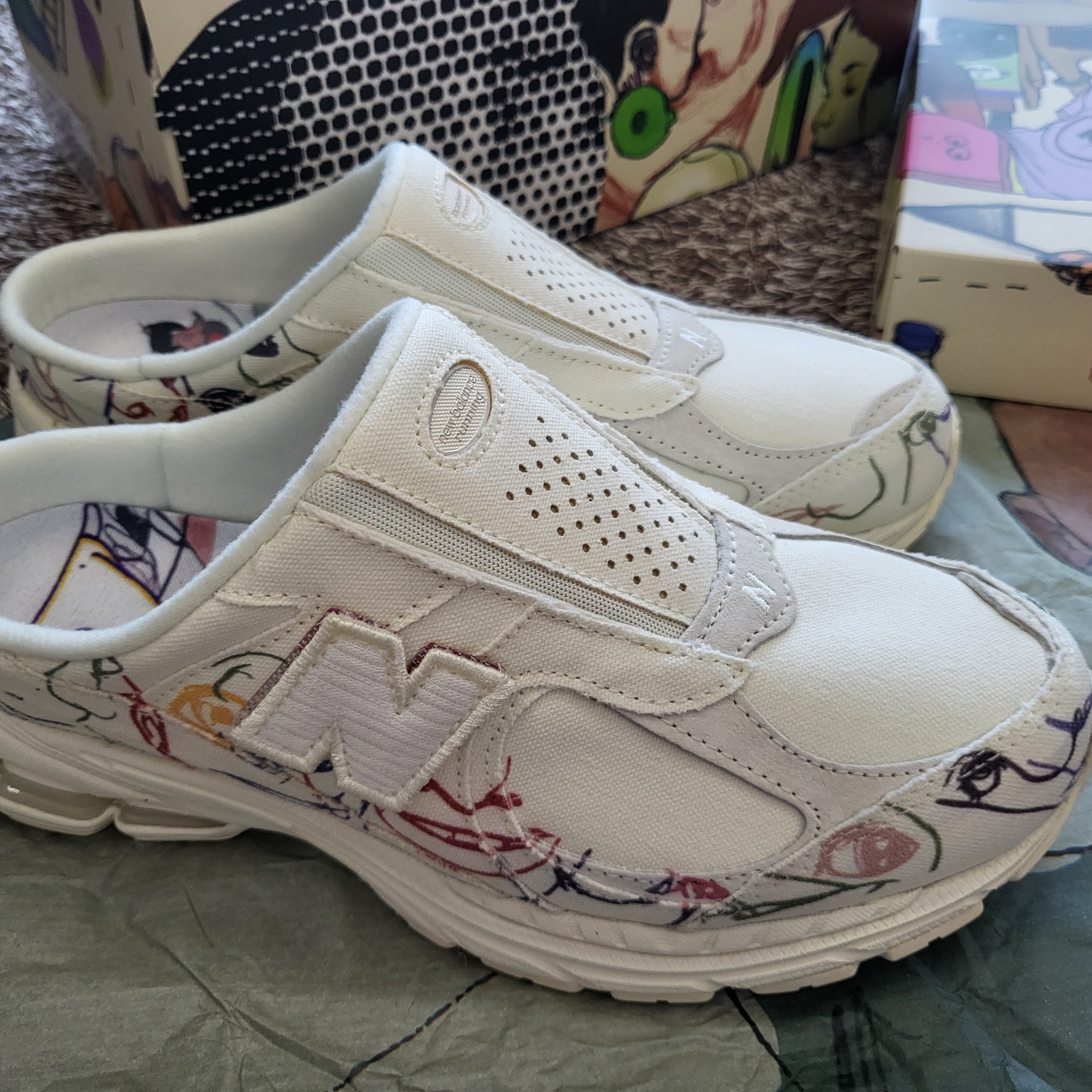 New Balance x Bryant Giles 2002R Mule What Now? 착용 스타일 - 3