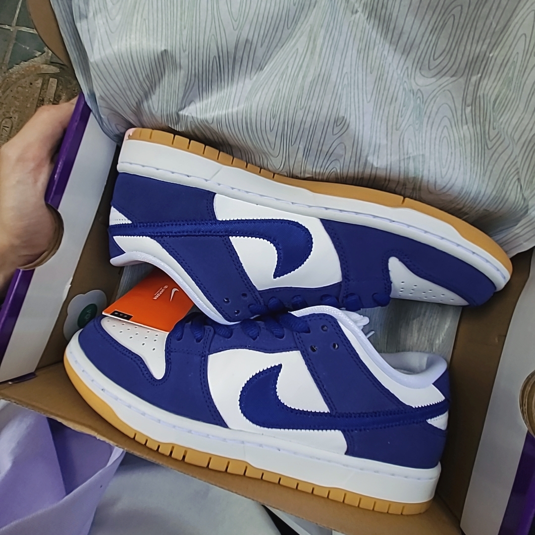 Nike SB Dunk Low Pro Premium Deep Royal Blue 착용 스타일 - 2