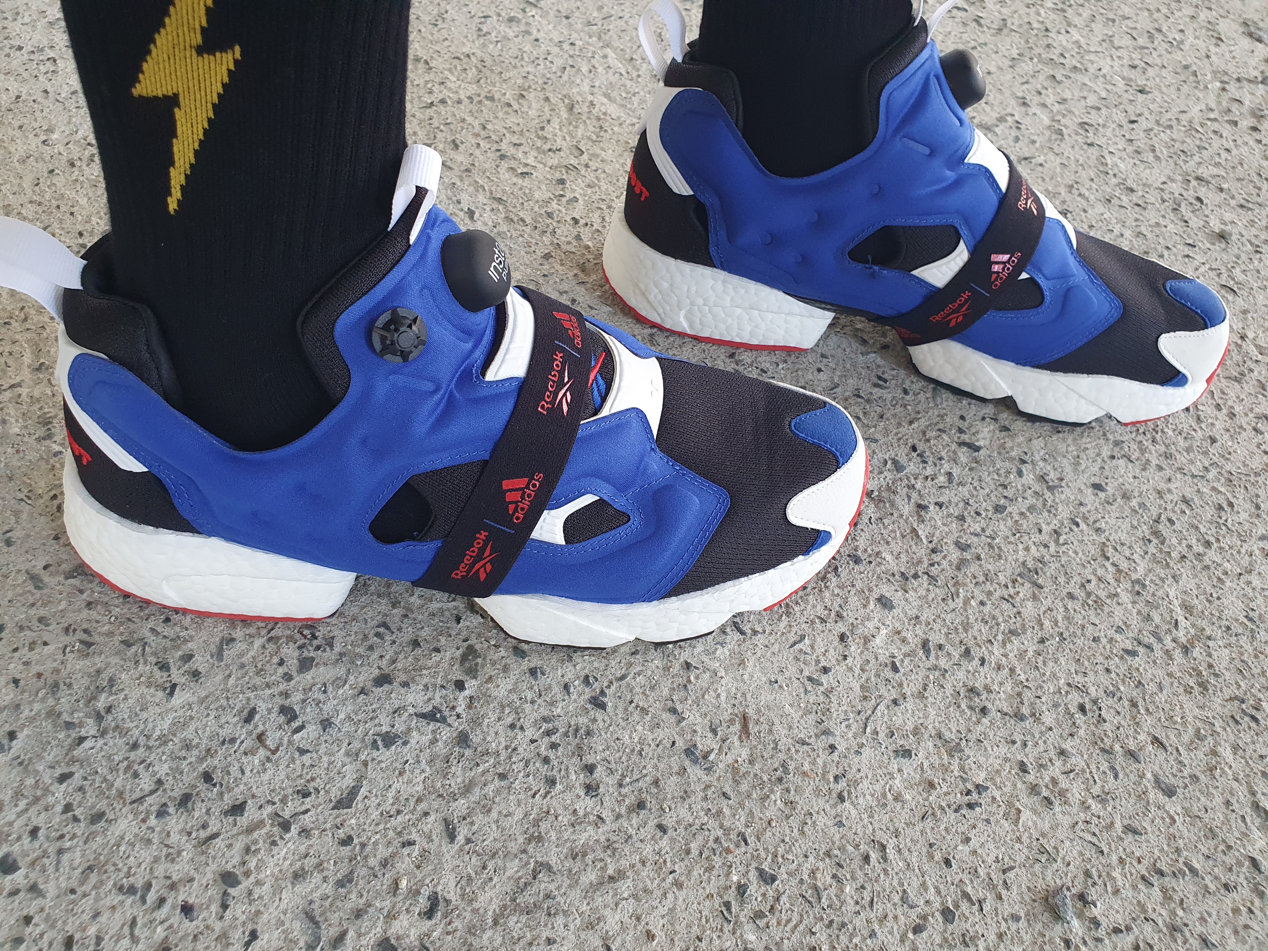 Reebok x Adidas Instapump Fury Boost Blue 착용 스타일 - 3
