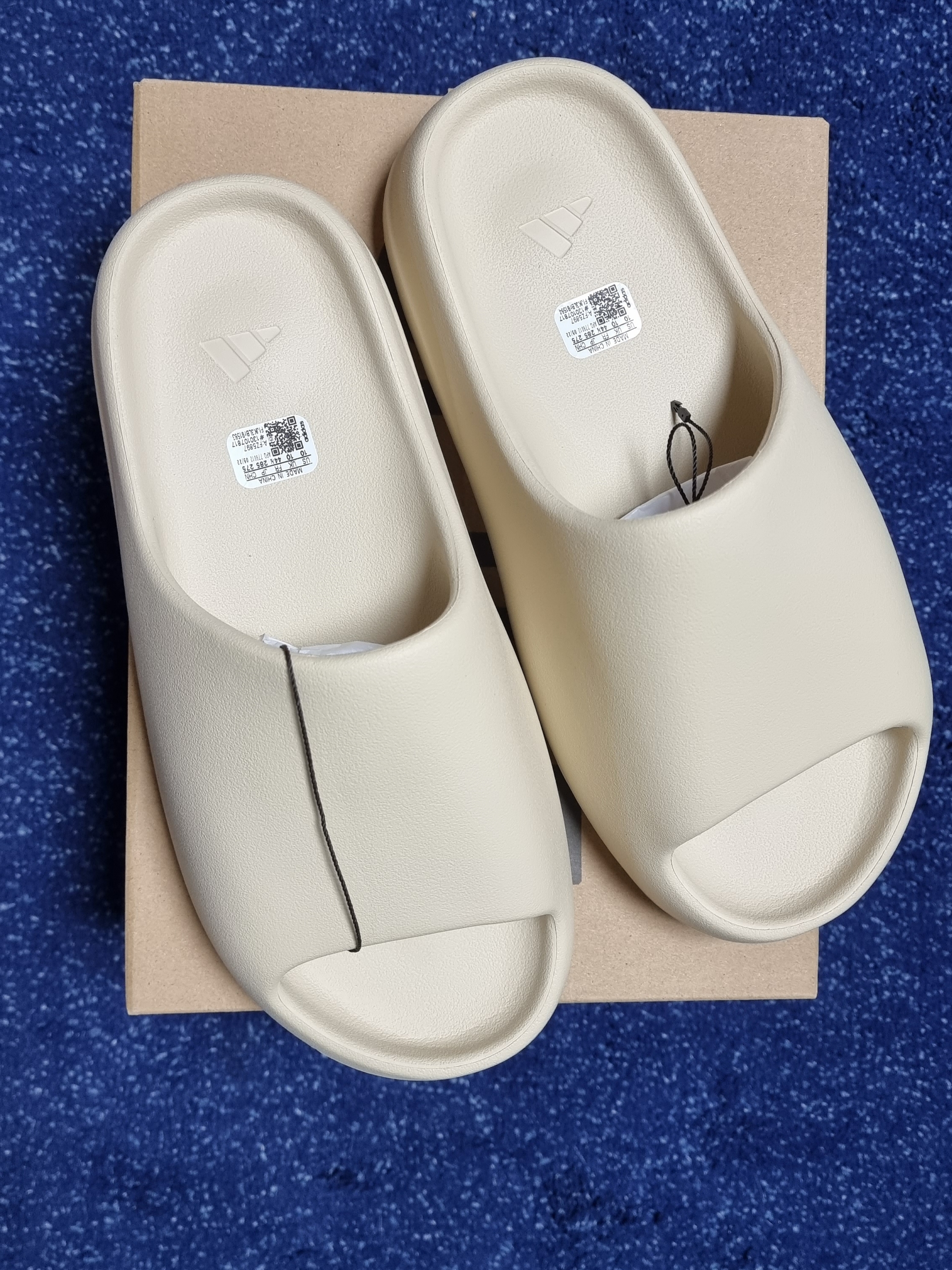 Adidas Yeezy Slide Bone 2022/2023 착용 스타일