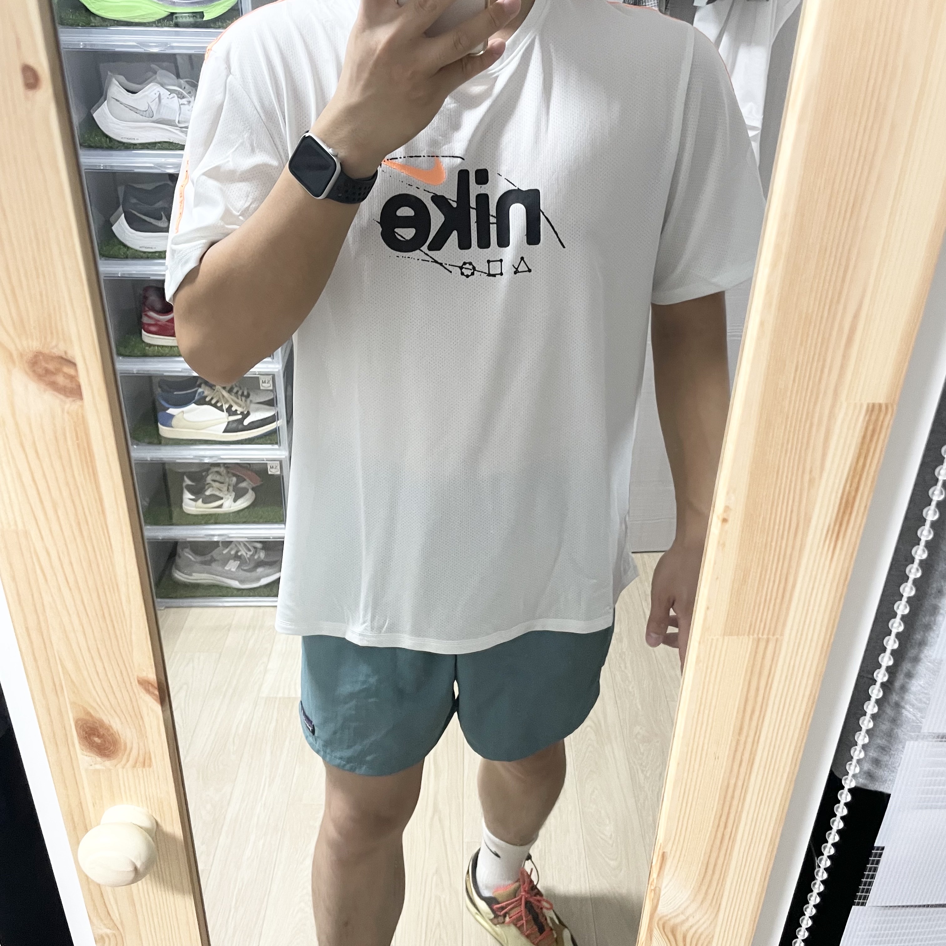 Nike x Travis Scott Air Max 1 Cact.us Brown, New Balance 992 Made in USA Grey - D Standard 착용 스타일 - 2