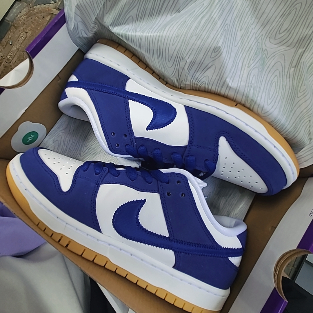Nike SB Dunk Low Pro Premium Deep Royal Blue 착용 스타일 - 1