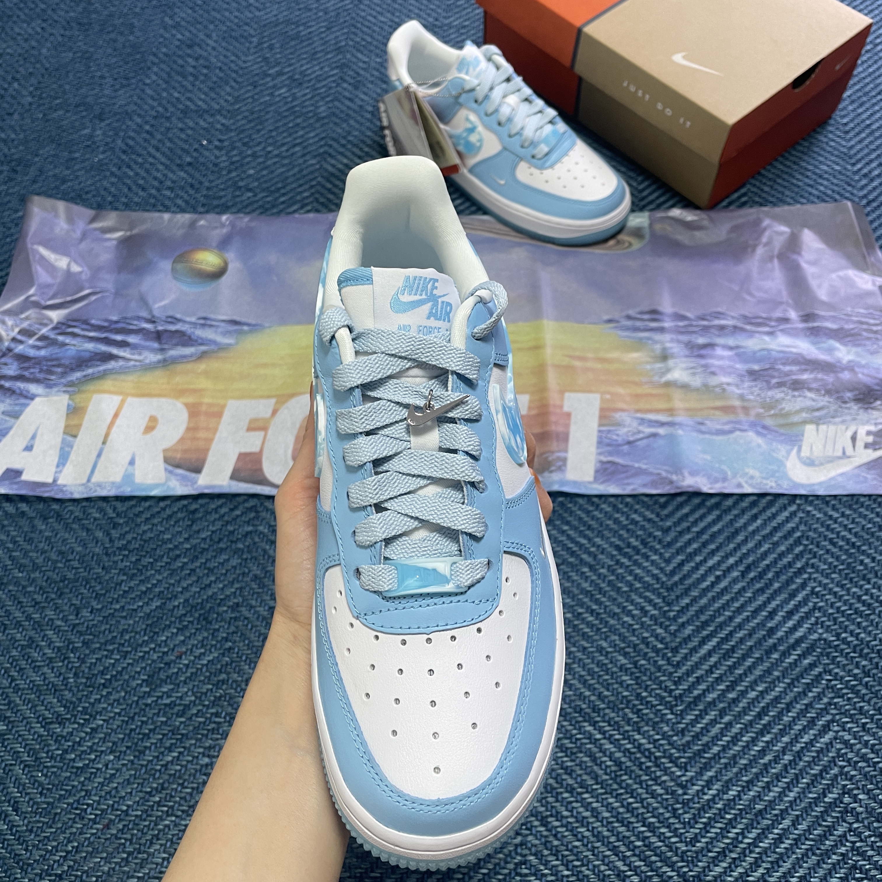 (W) Nike Air Force 1 '07 LX Celestine Blue 착용 스타일 - 3