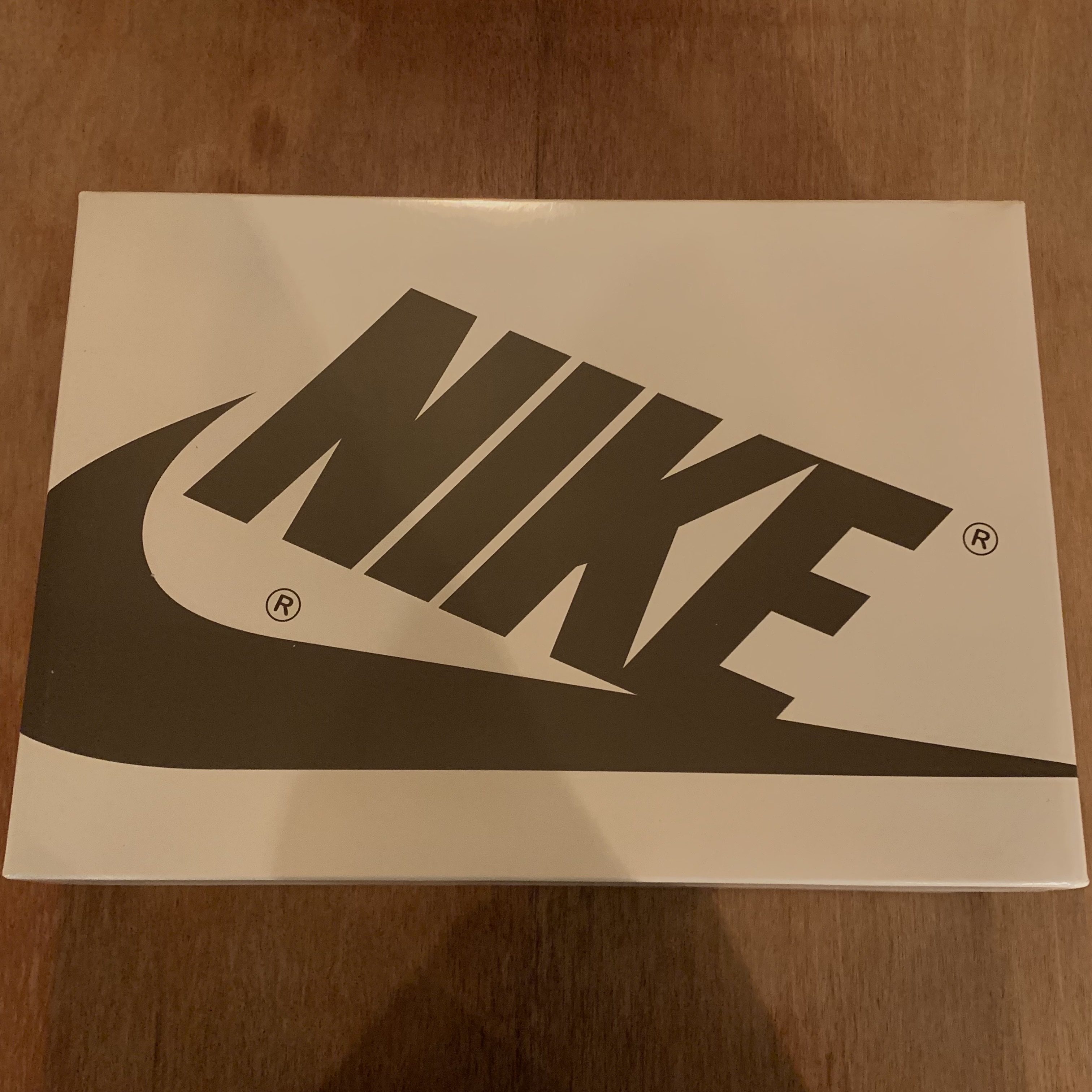 Jordan 1 x Travis Scott Retro Low OG SP Sail and Ridgerock 착용 스타일 - 2