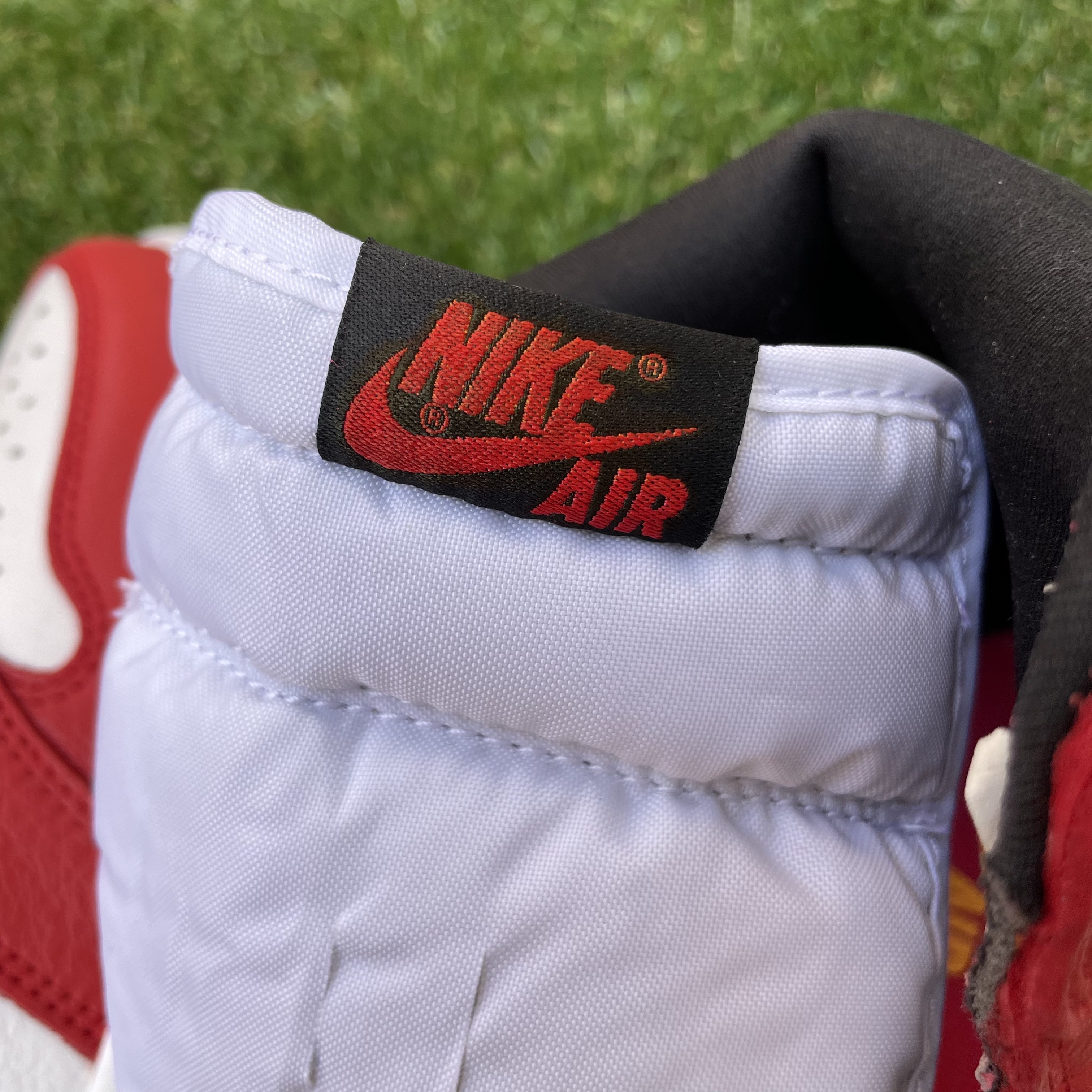 Jordan 1 Retro High OG Light Fusion Red 착용 스타일 - 3