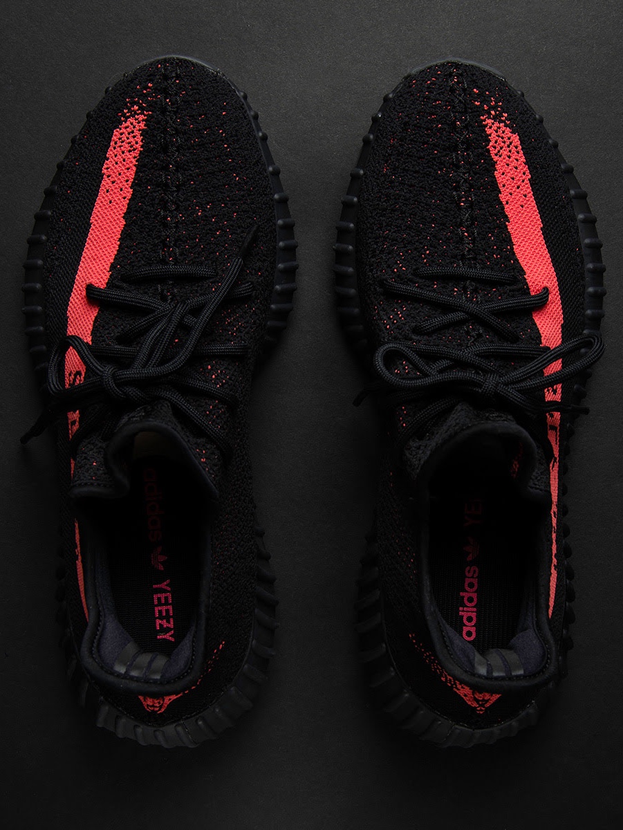 Adidas Yeezy Boost 350 V2 Core Black Red 2016, Adidas Yeezy Boost 350 V2 Core Black Red 2022/2023 착용 스타일