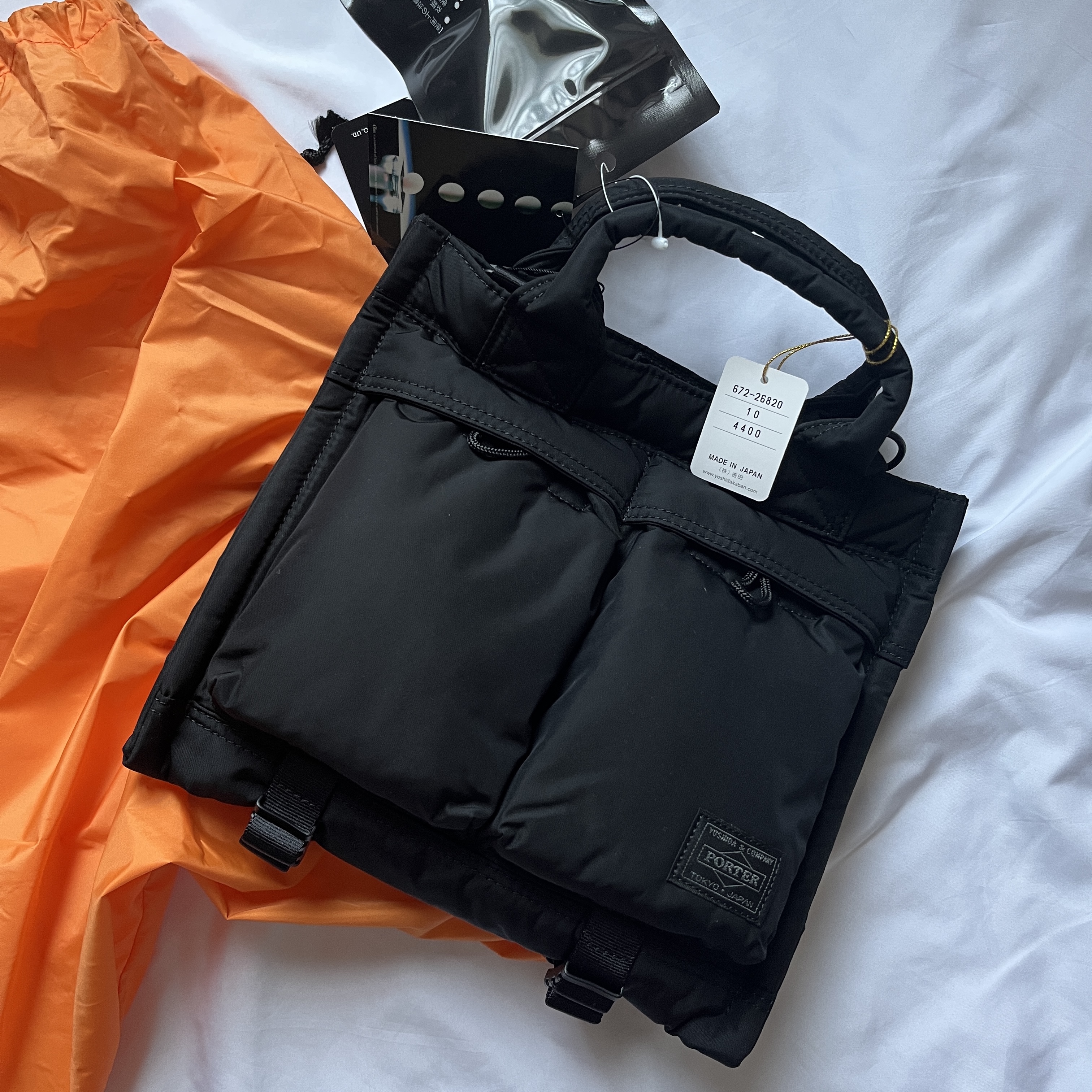 Porter Senses Tote Bag S Black 착용 스타일