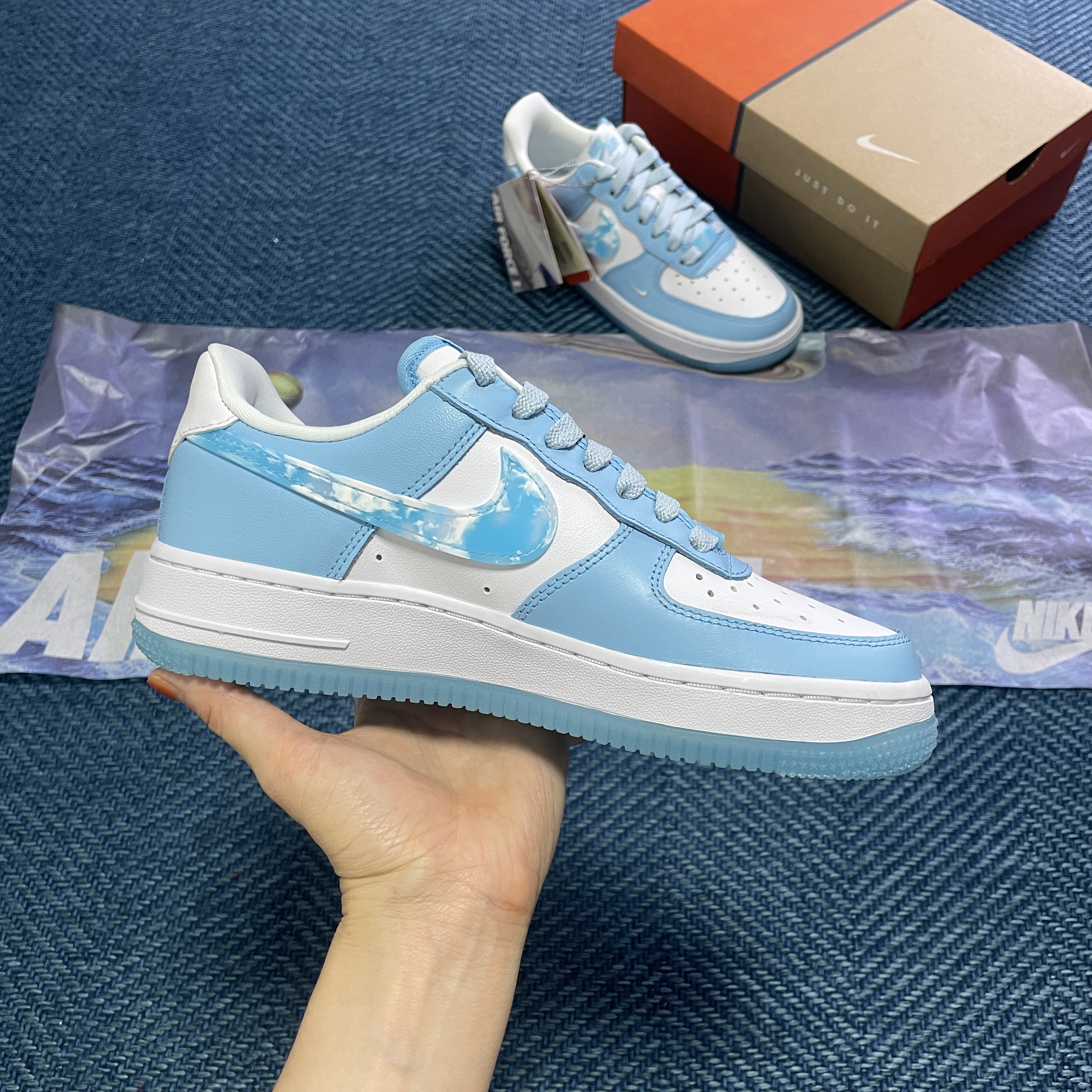 (W) Nike Air Force 1 '07 LX Celestine Blue 착용 스타일 - 4