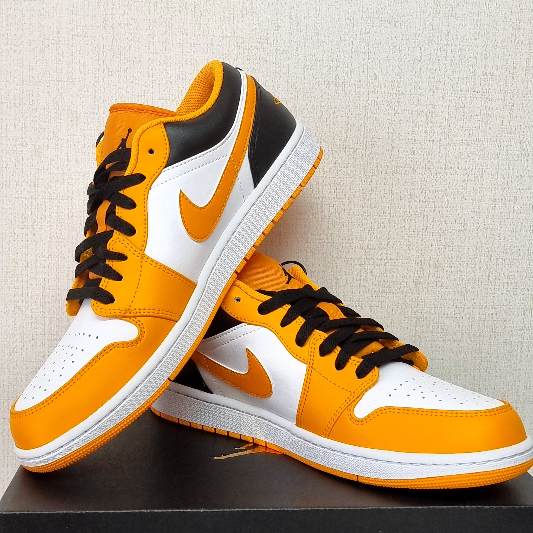 Jordan 1 Low Taxi 착용 스타일