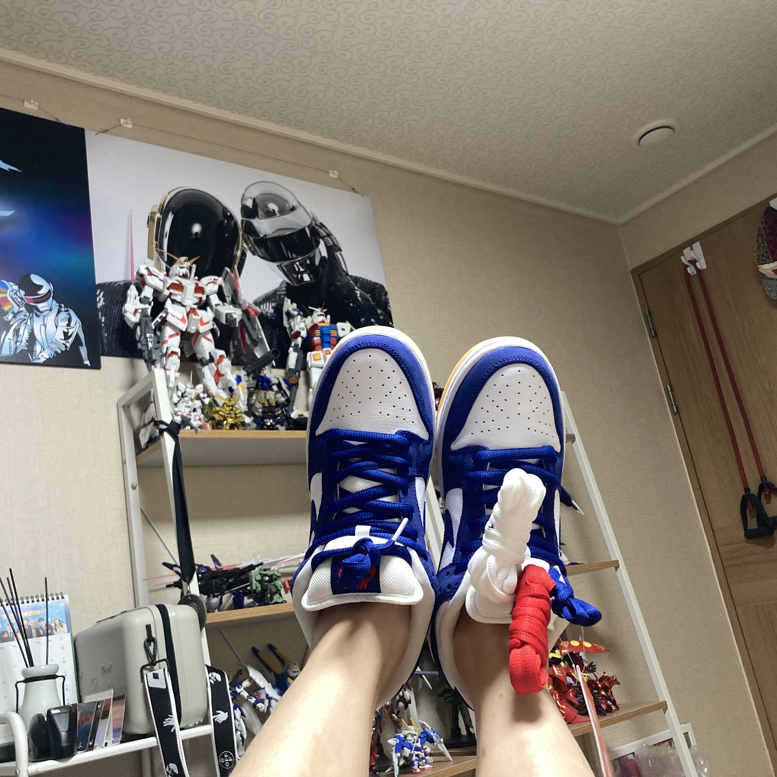 Nike SB Dunk Low Pro Premium Deep Royal Blue 착용 스타일 - 1
