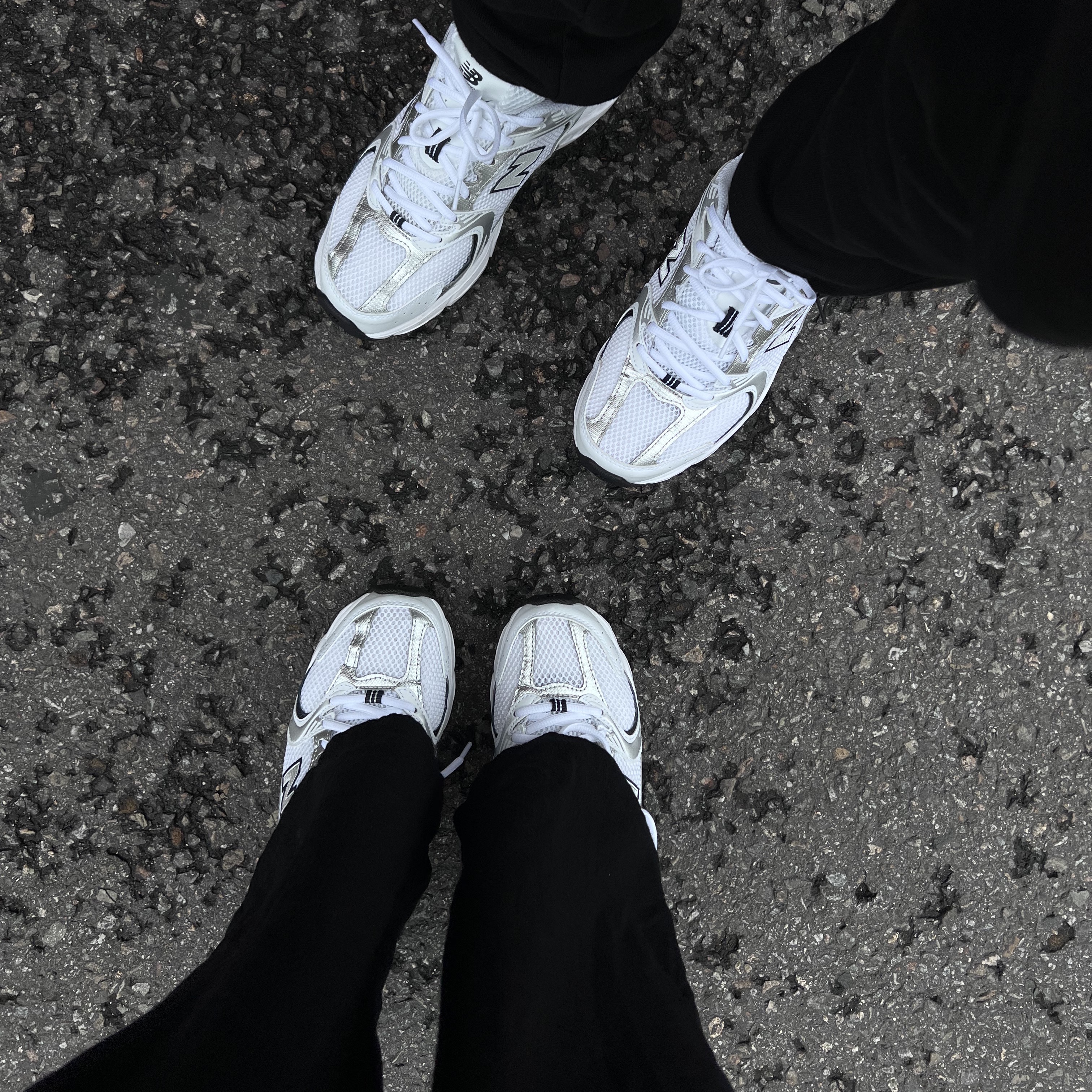 New Balance 530 White 착용 스타일