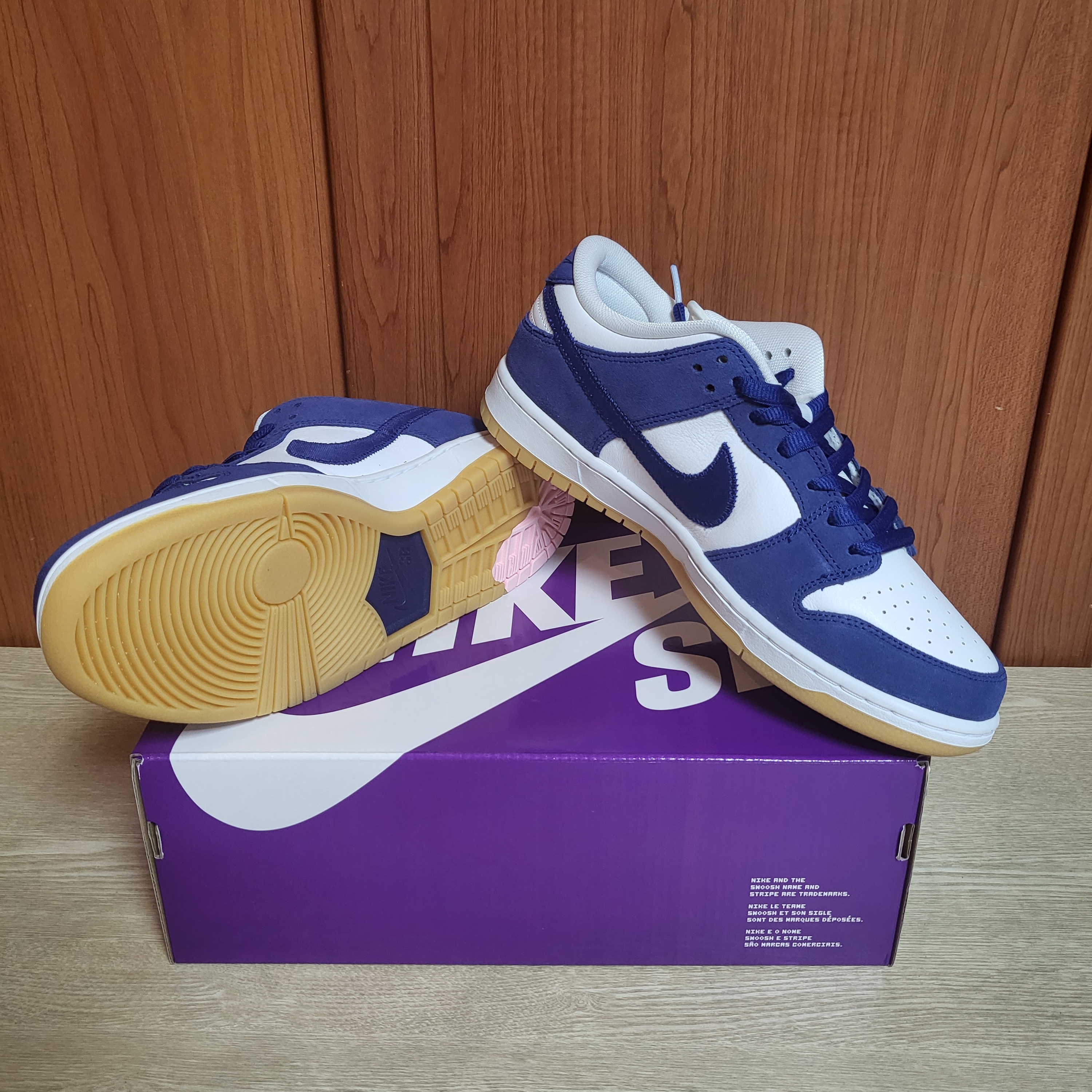 Nike SB Dunk Low Pro Premium Deep Royal Blue 착용 스타일