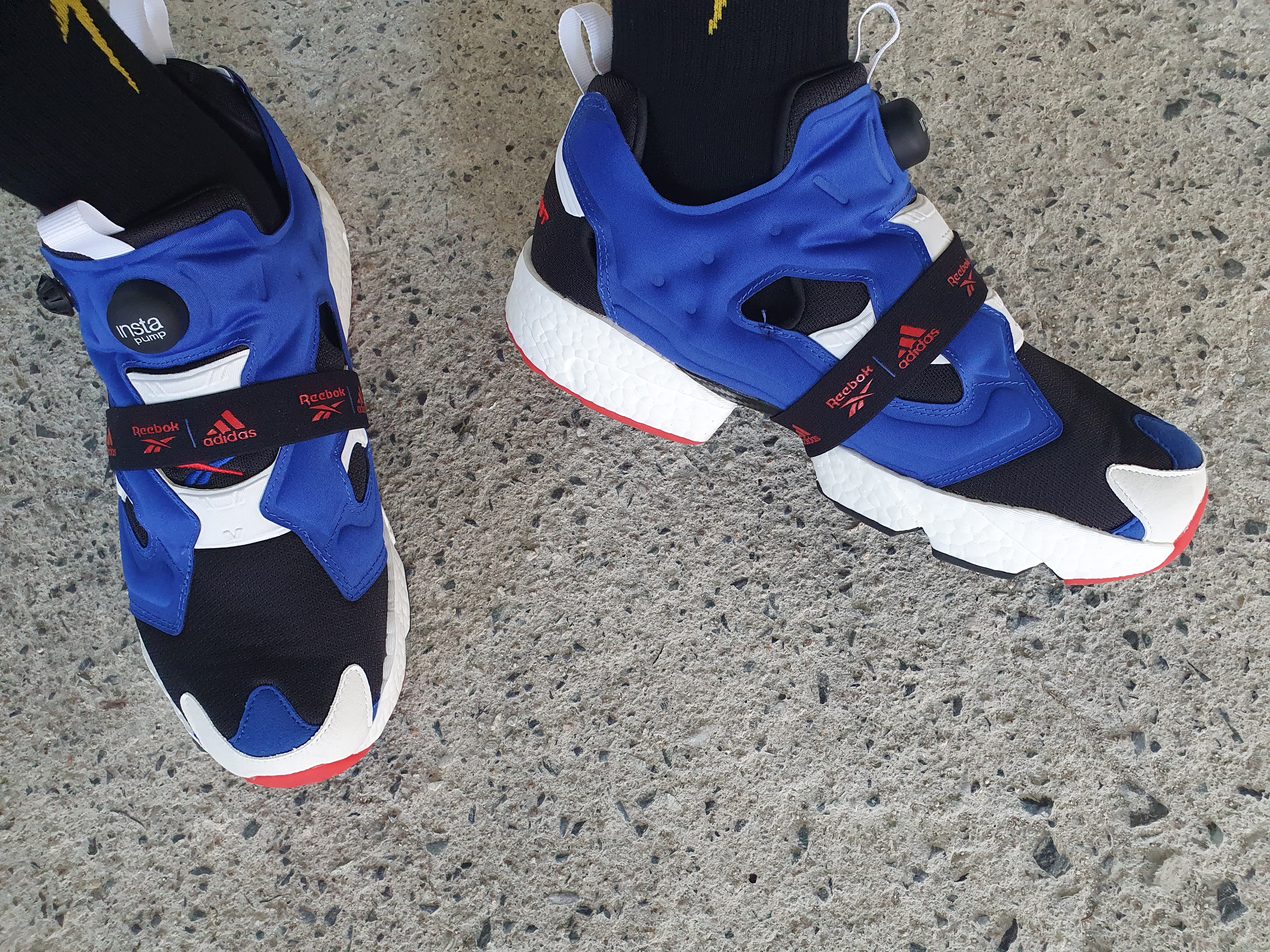 Reebok x Adidas Instapump Fury Boost Blue 착용 스타일 - 2