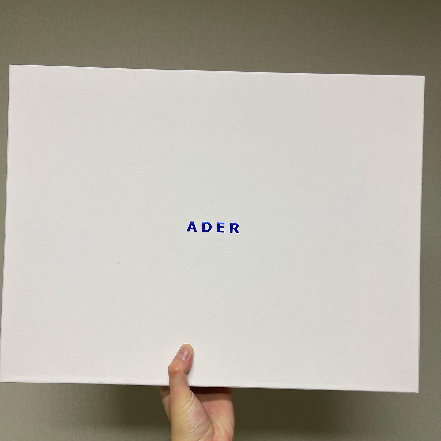 Ader Error Wide Shopper Bag Noir 착용 스타일 - 3