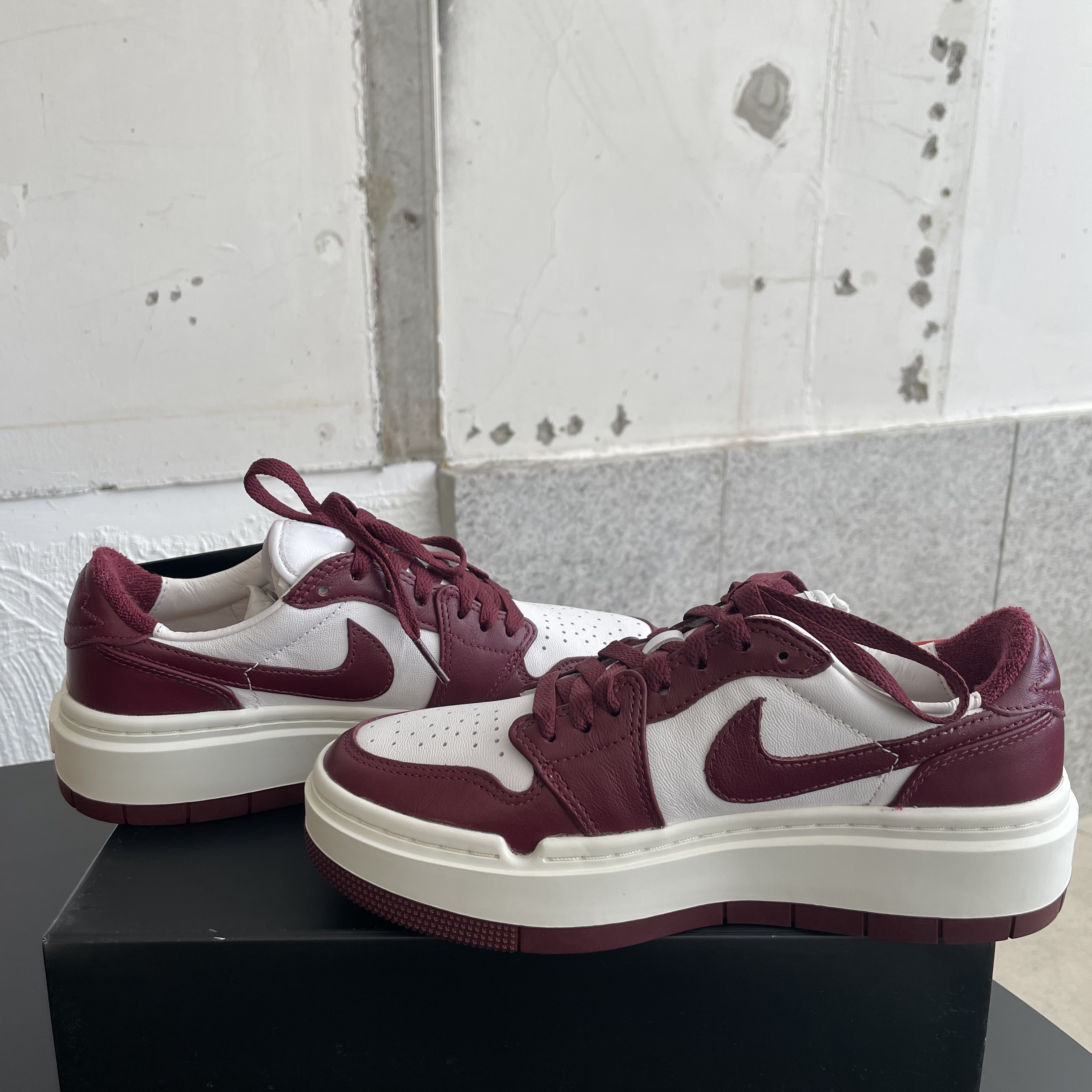 (W) Jordan 1 Elevate Low Dark Beetroot 착용 스타일 - 1