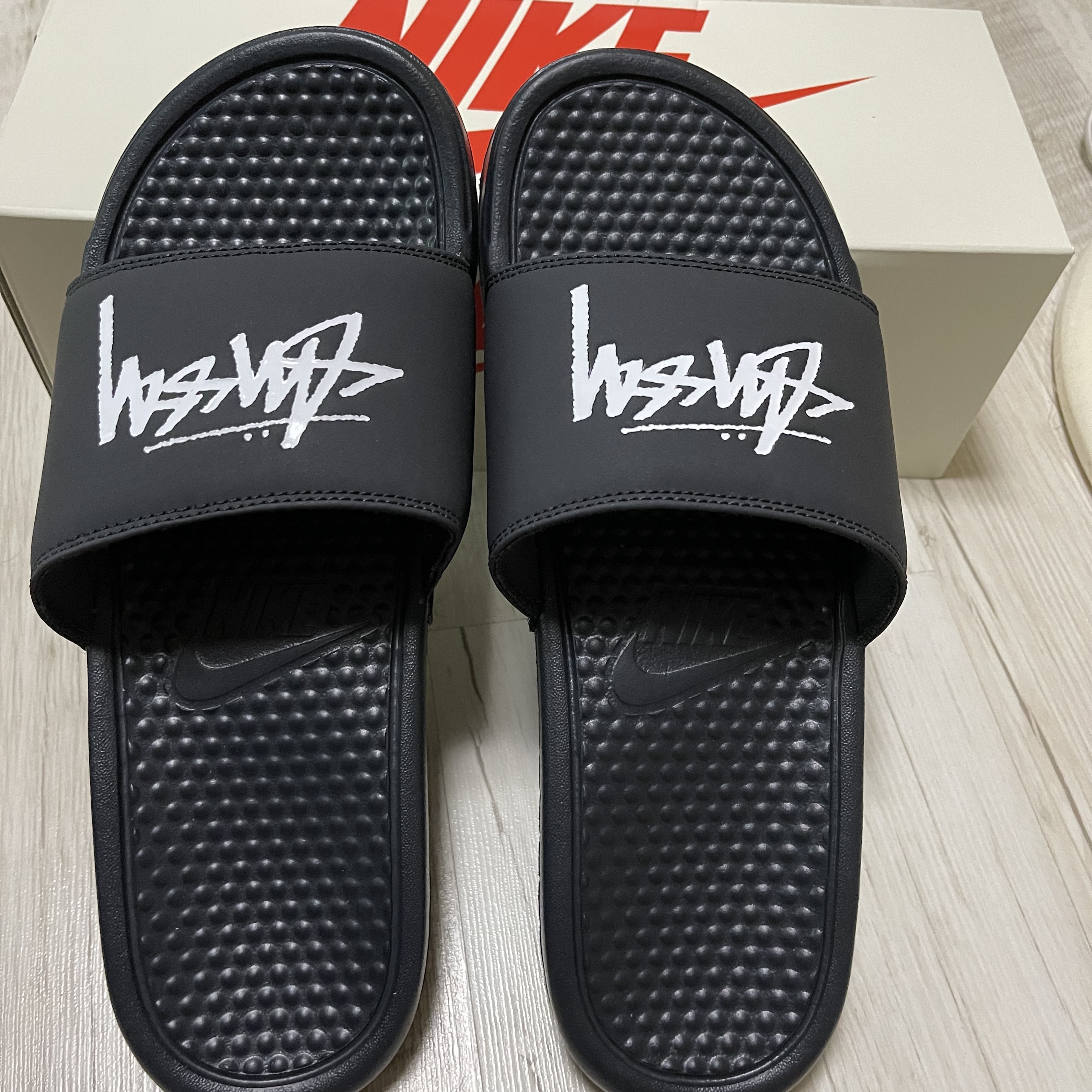 Nike x Stussy Benassi Slide Off Noir 착용 스타일