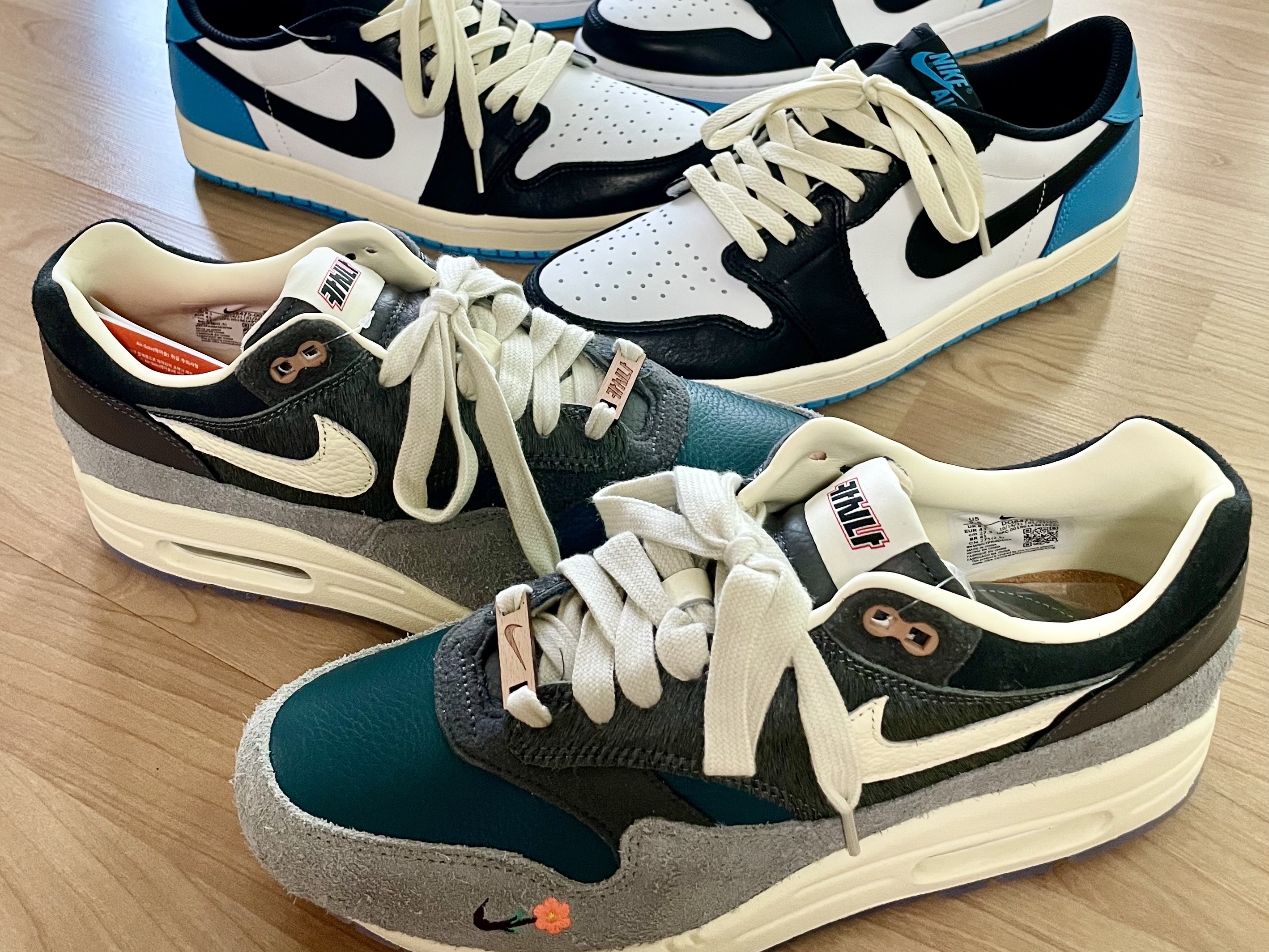 Jordan 1 Retro Low OG Black and Dark Powder Blue, Nike x Kasina Air Max 1 SP Won-Ang Particle Grey 착용 스타일 - 5