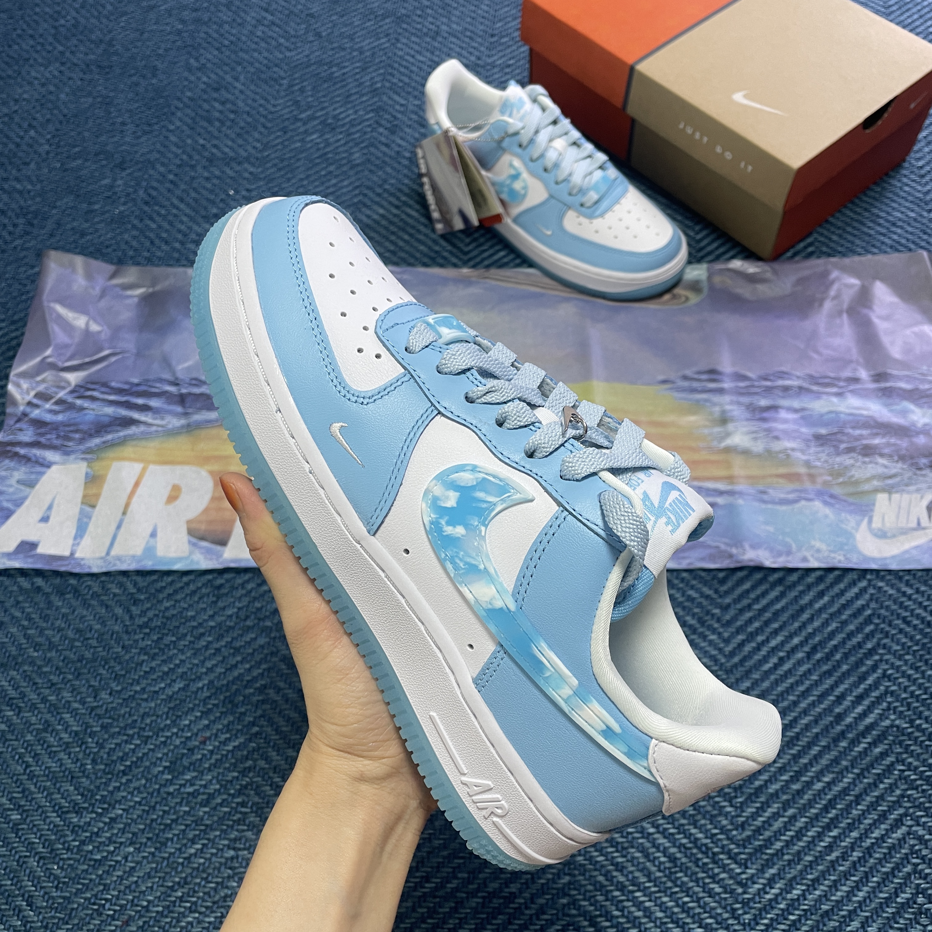 (W) Nike Air Force 1 '07 LX Celestine Blue 착용 스타일 - 5