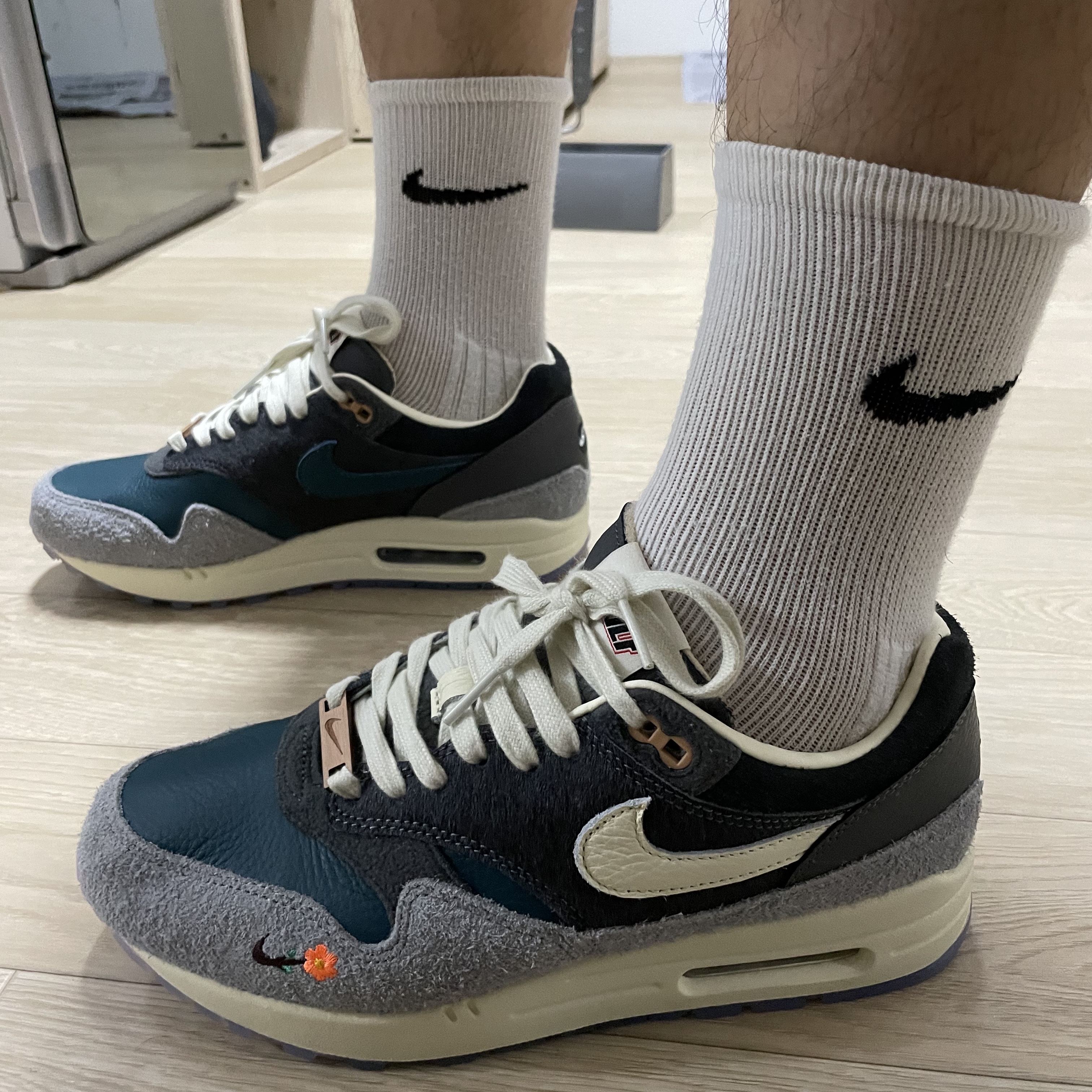 Nike x Kasina Air Max 1 SP Won-Ang Particle Grey 착용 스타일 - 2