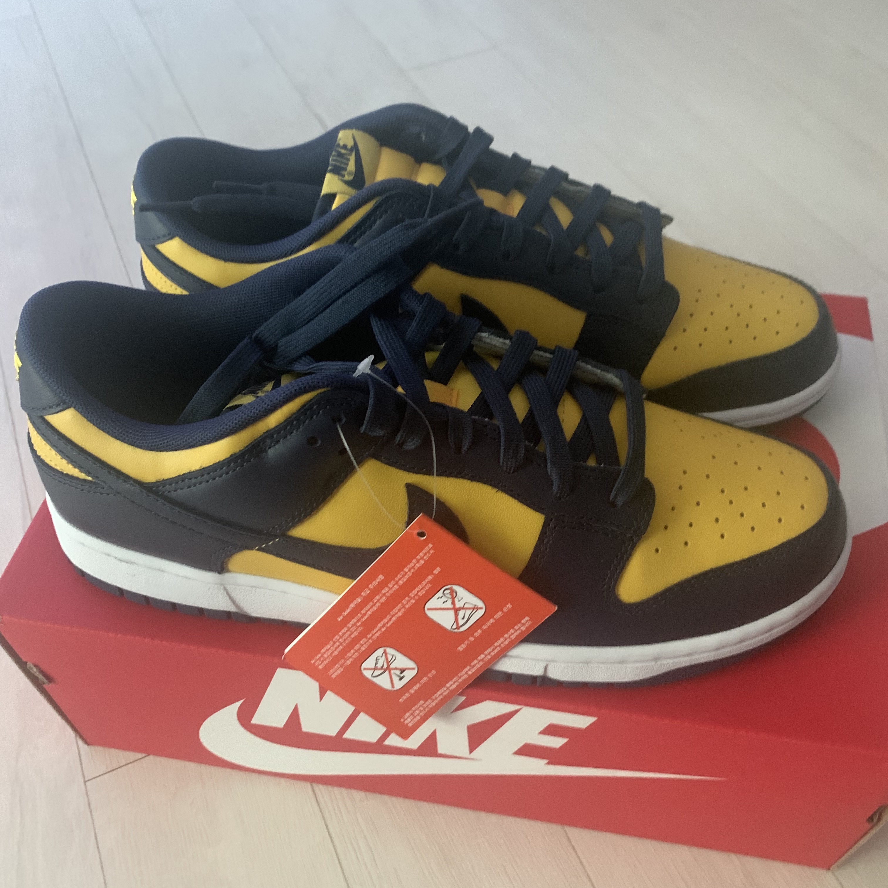Nike Dunk Low Retro Varsity Maize 착용 스타일 - 2