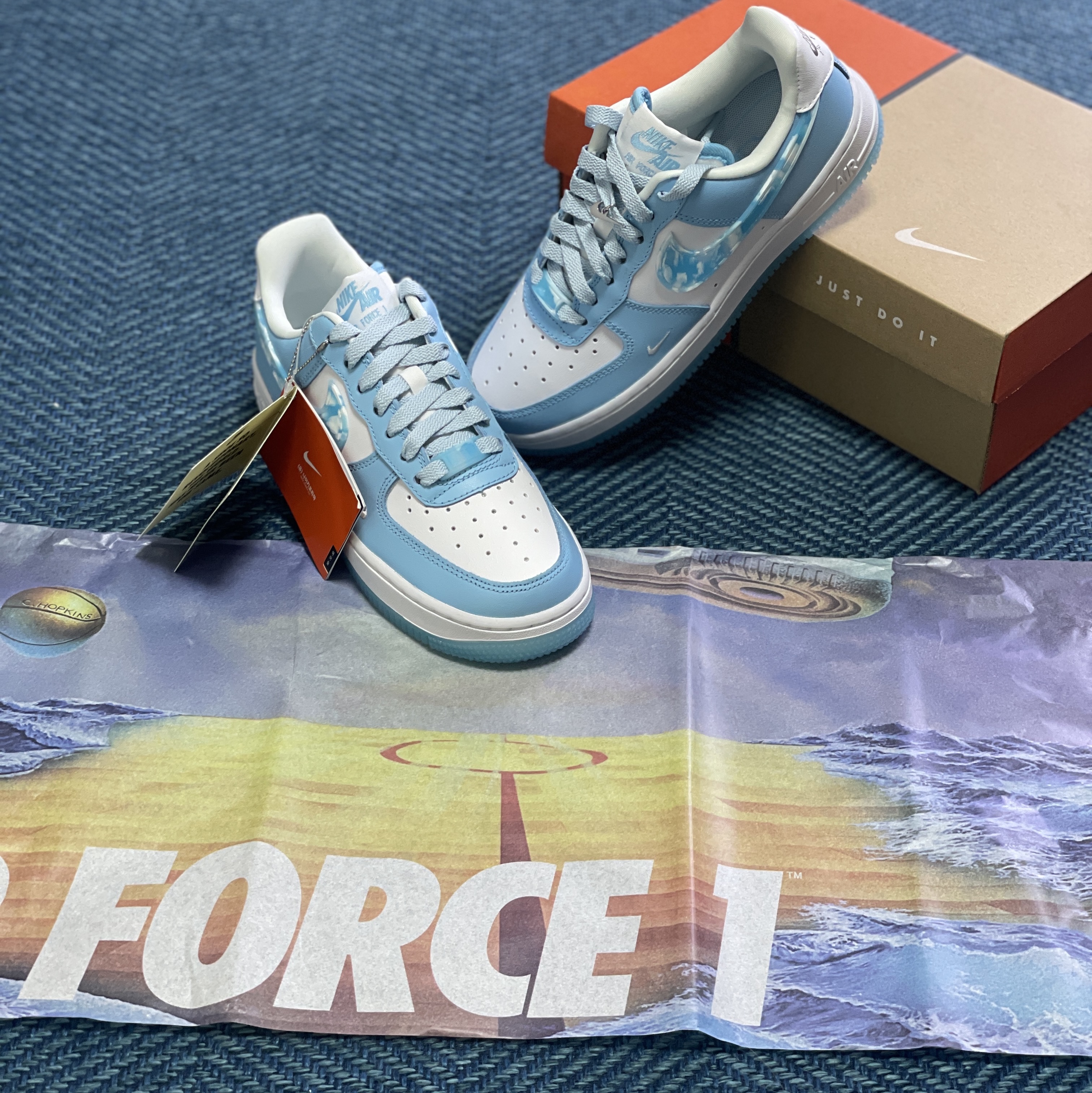 (W) Nike Air Force 1 '07 LX Celestine Blue 착용 스타일 - 2