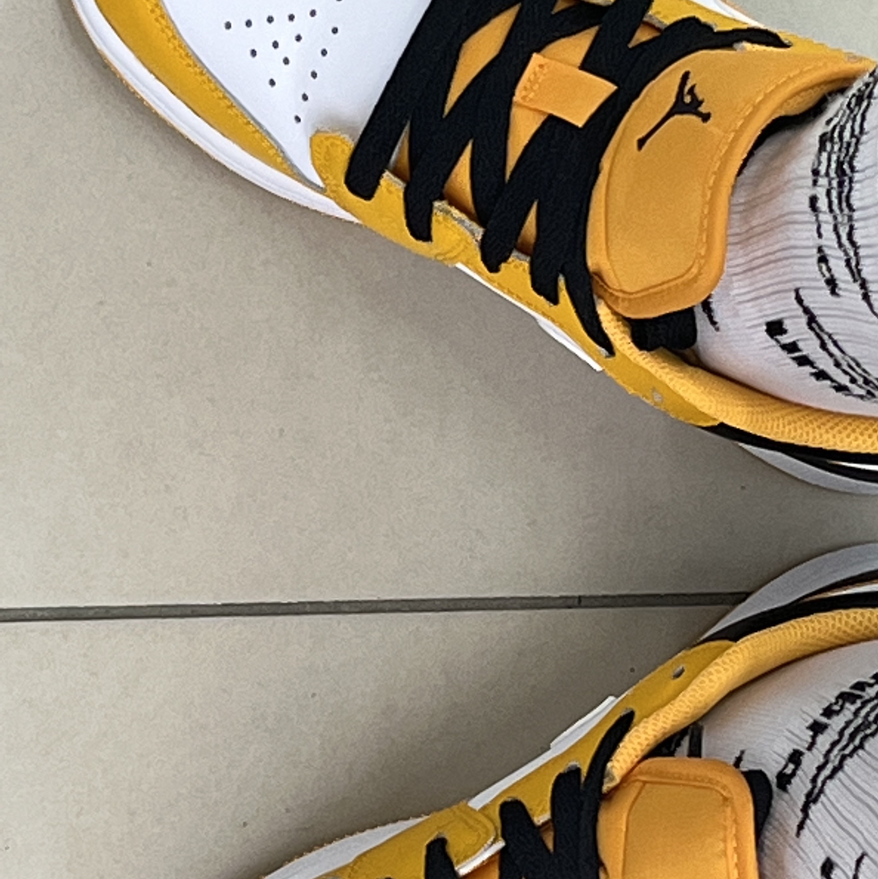 Jordan 1 Low Taxi 착용 스타일 - 2