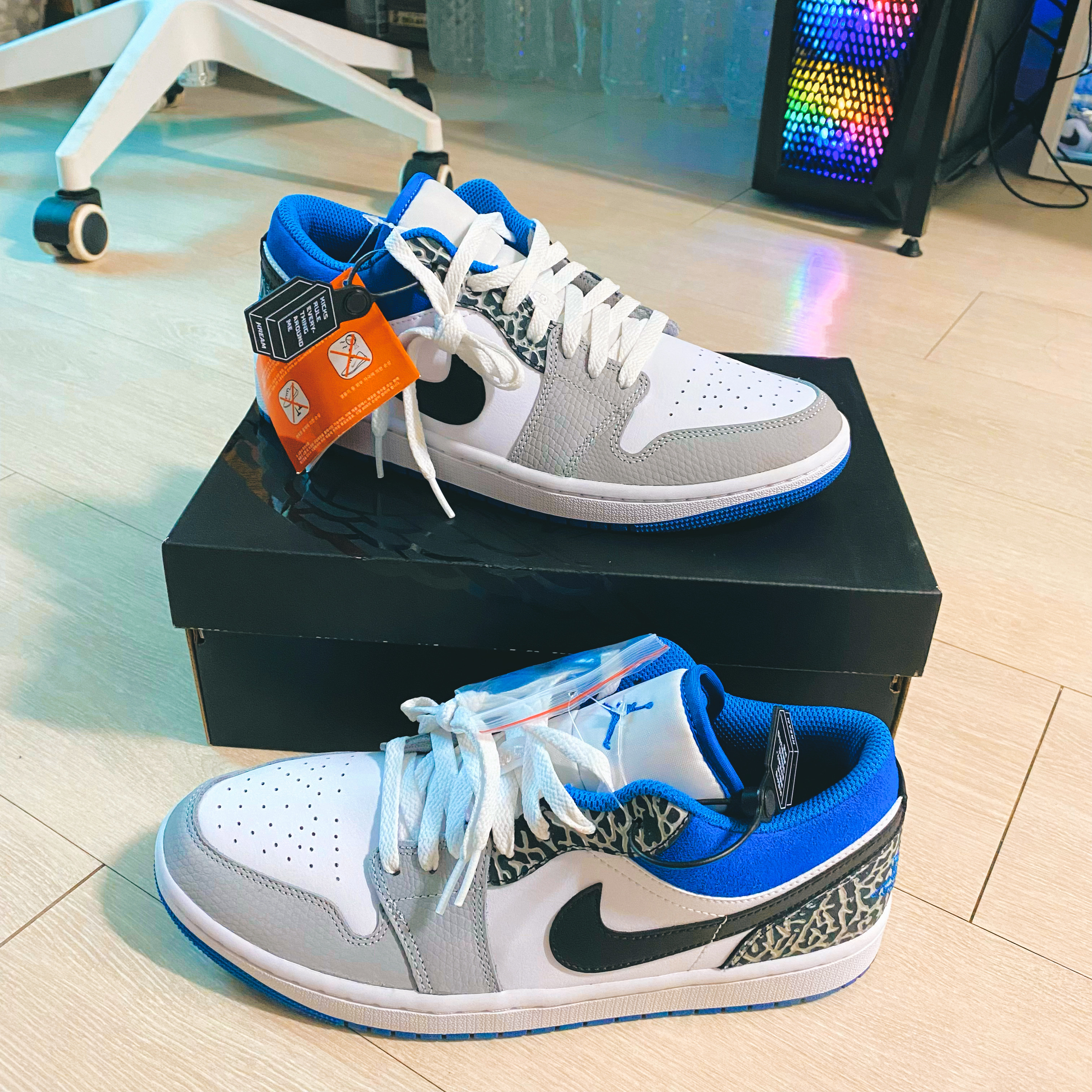 Jordan 1 Low SE White Cement Grey Blue 착용 스타일