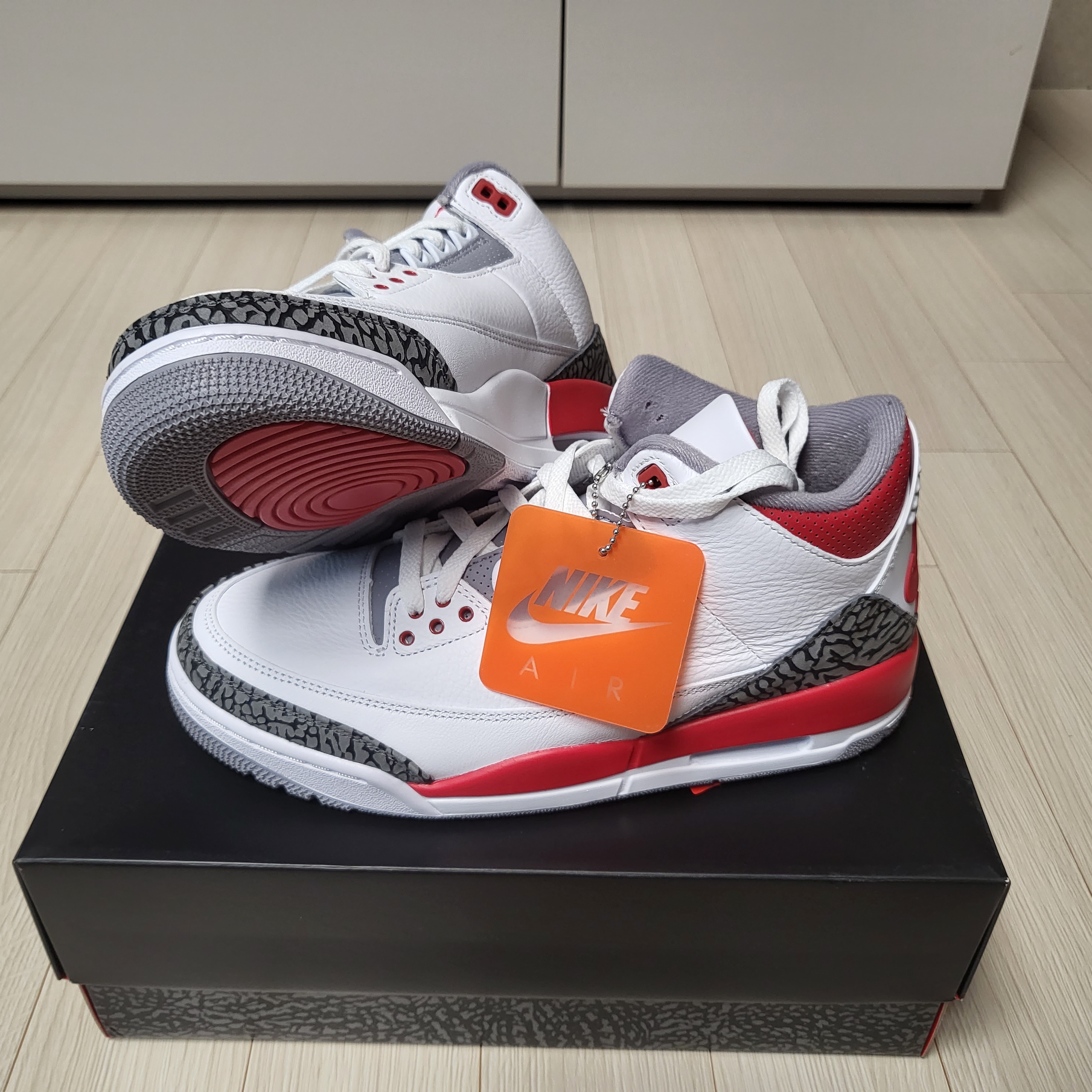 Jordan 3 Retro Fire Red 2022 착용 스타일 - 2