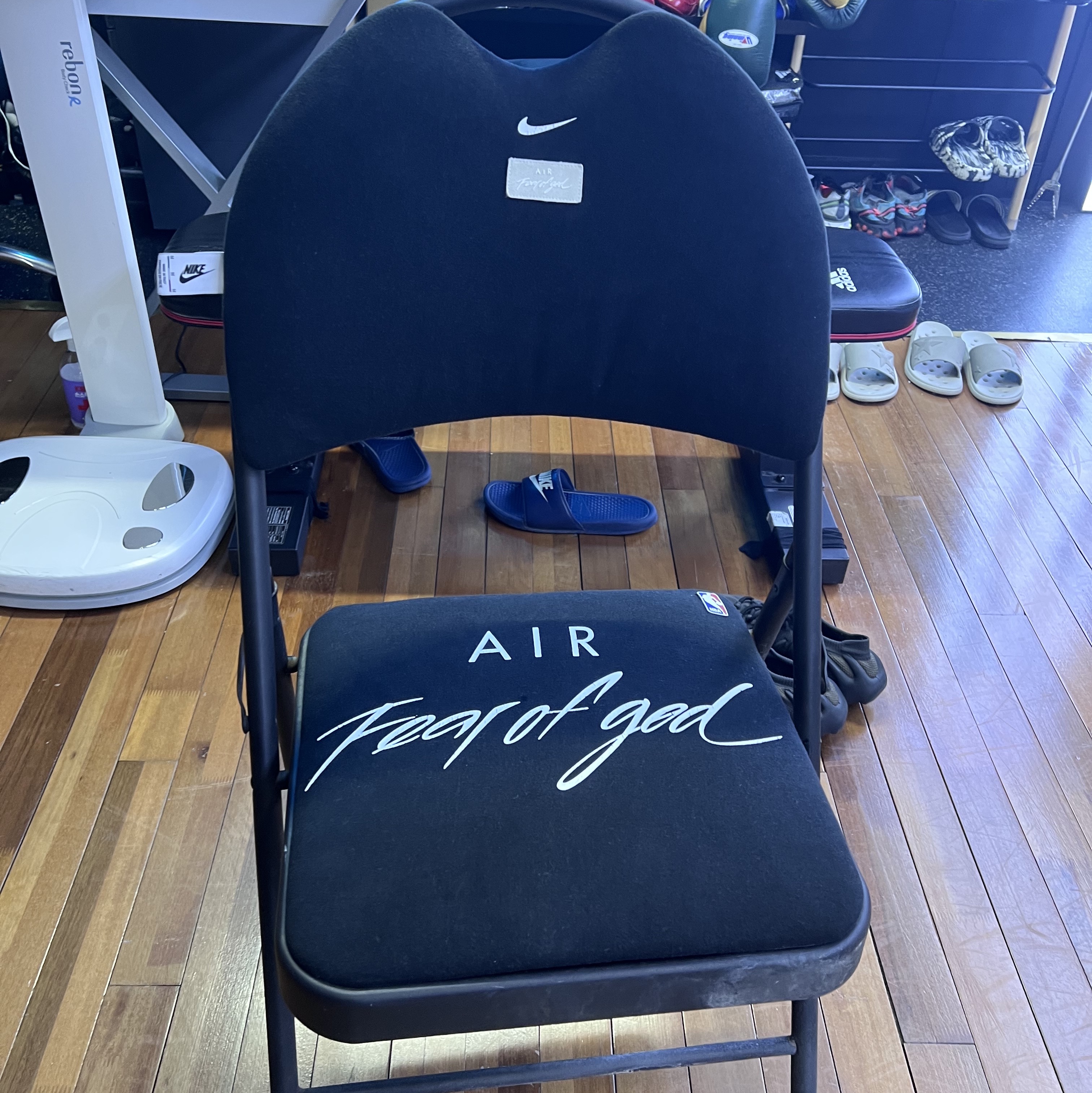 Nike x Fear of God Warm Up T-Shirt Dark Grey Heather 착용 스타일 - 1