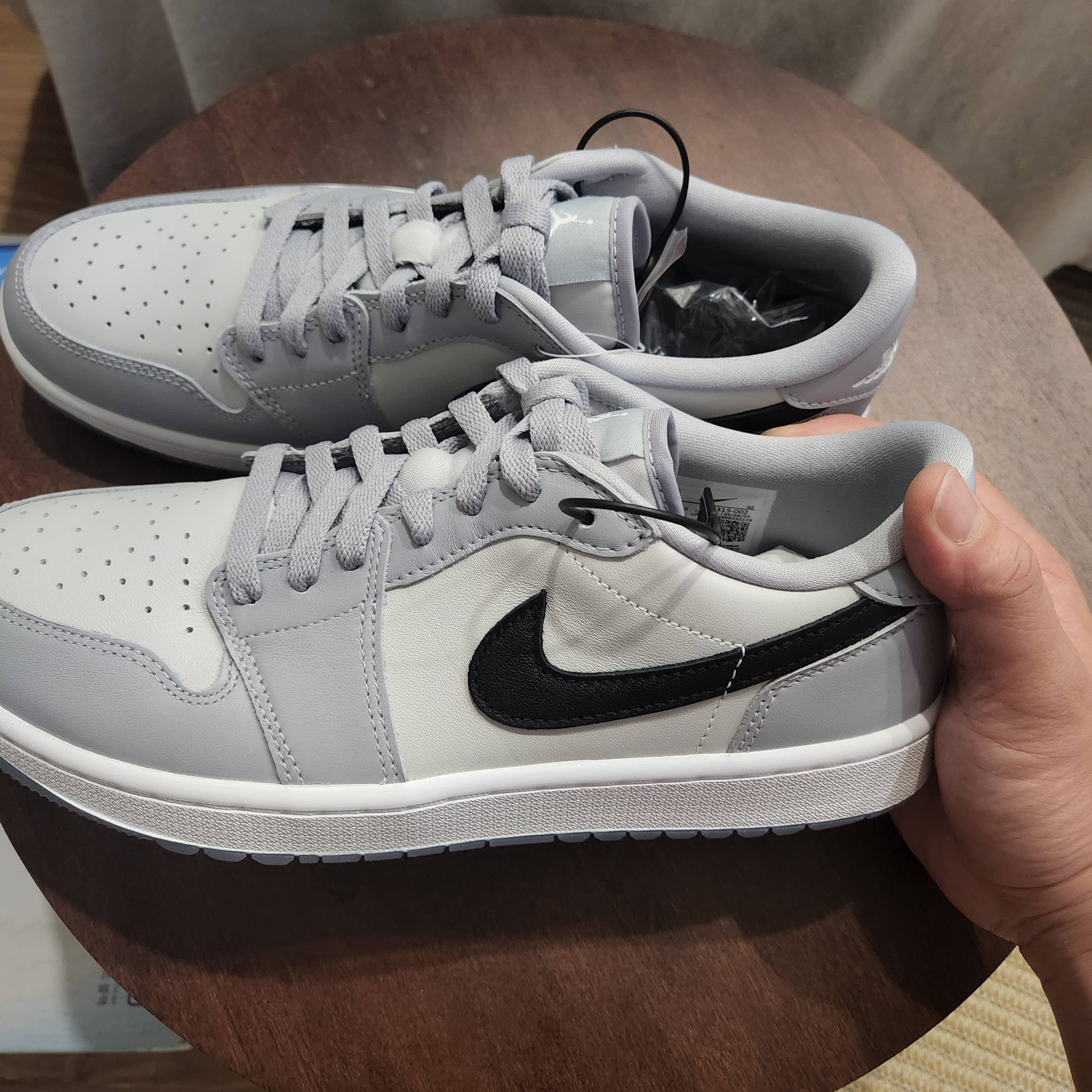 Jordan 1 Low Golf Wolf Grey 착용 스타일